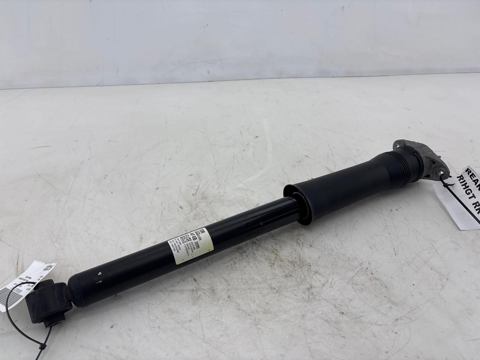 2021-2025 Chevrolet Trailblazer Rear Right Shock Absorber OEM 42599533