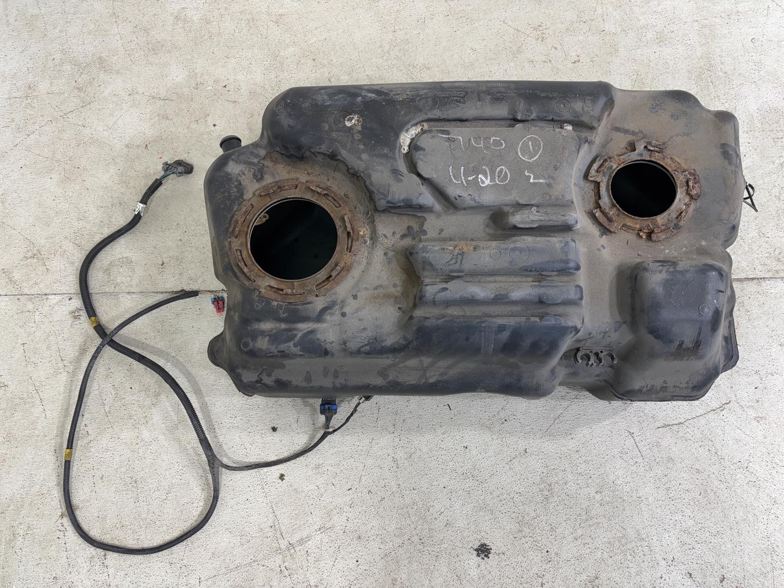 2006-2007 Saturn Vue Fuel Tank Reservoir Oem