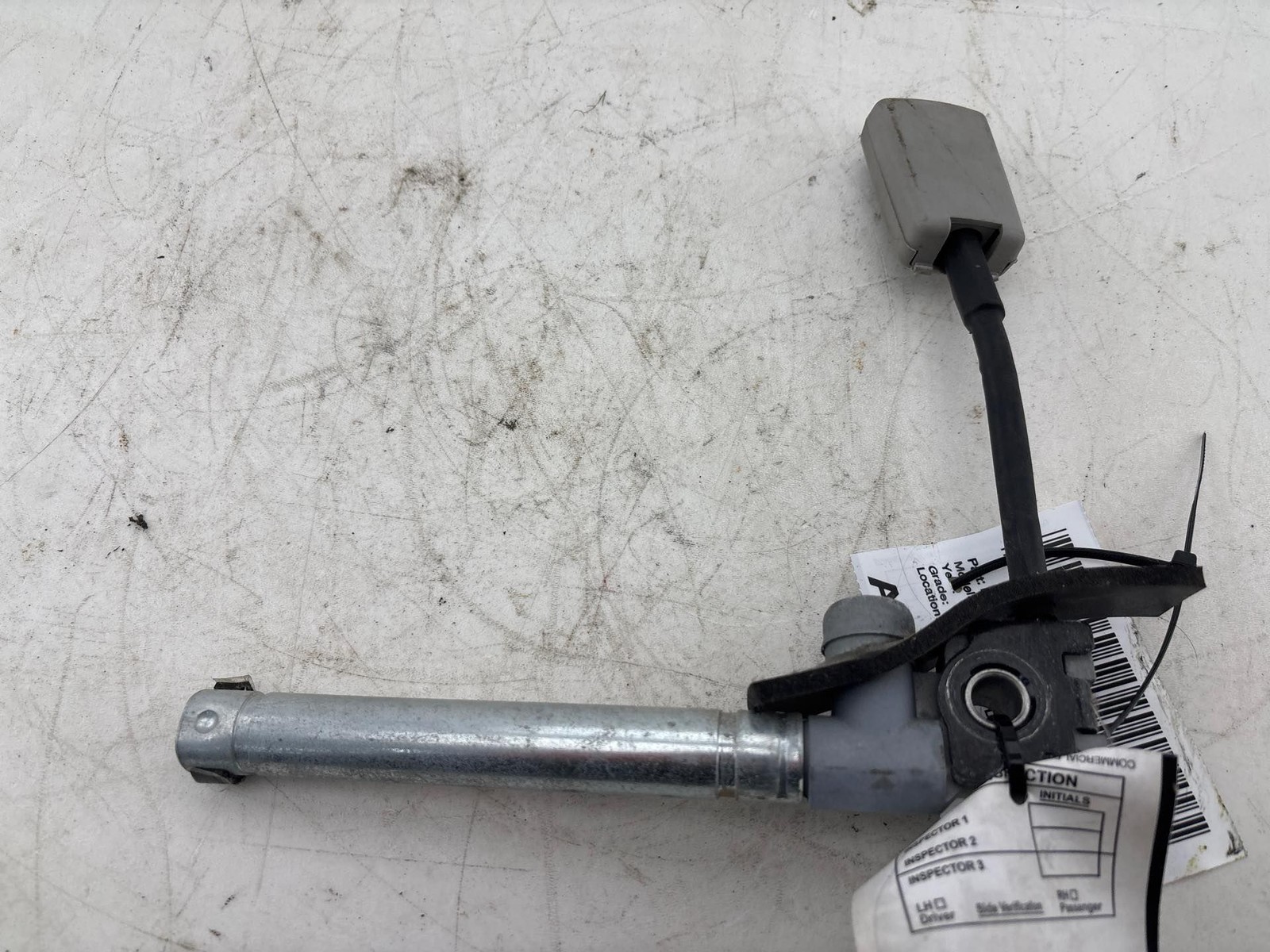 2016 - 2017 GMC Acadia Front Left Seat Belt Seatbelt Buckle Tensioner OEM