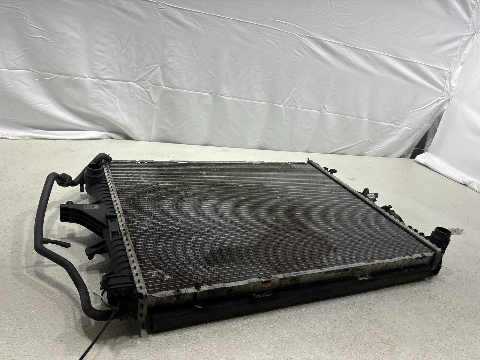 2007 - 2015 Audi Q7 Quattro 4.2L Front Engine Cooling Radiator Oem 7L6121253 K
