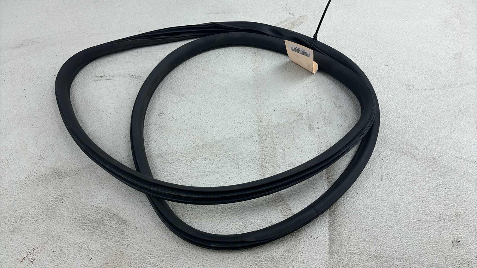 2013-2018 Cadillac Ats Rubber Seal Of The Front Door Passenger Side Oem