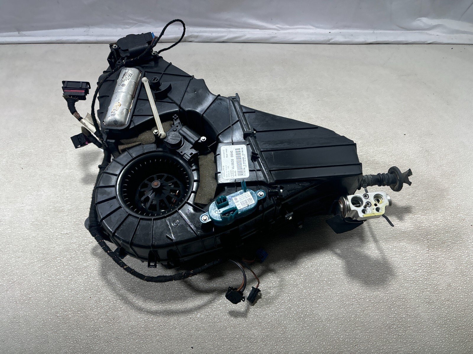 2007-2015 Audi Q7 4.2L Rear Hvac Heater Blower Fan Motor Assembly Oem 4L0820004C