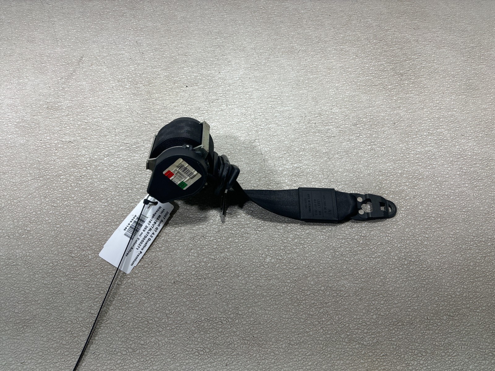 2007 - 2015 Audi Q7 Rear Left Driver Side Third Row Seat Belt Oem 4L0857811B