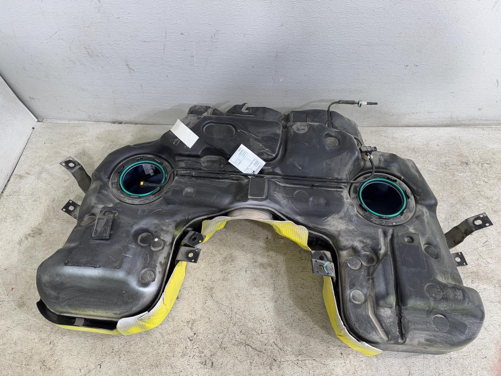 2020-2024 Dodge Durango Fuel Gas Tank Reservoir OEM