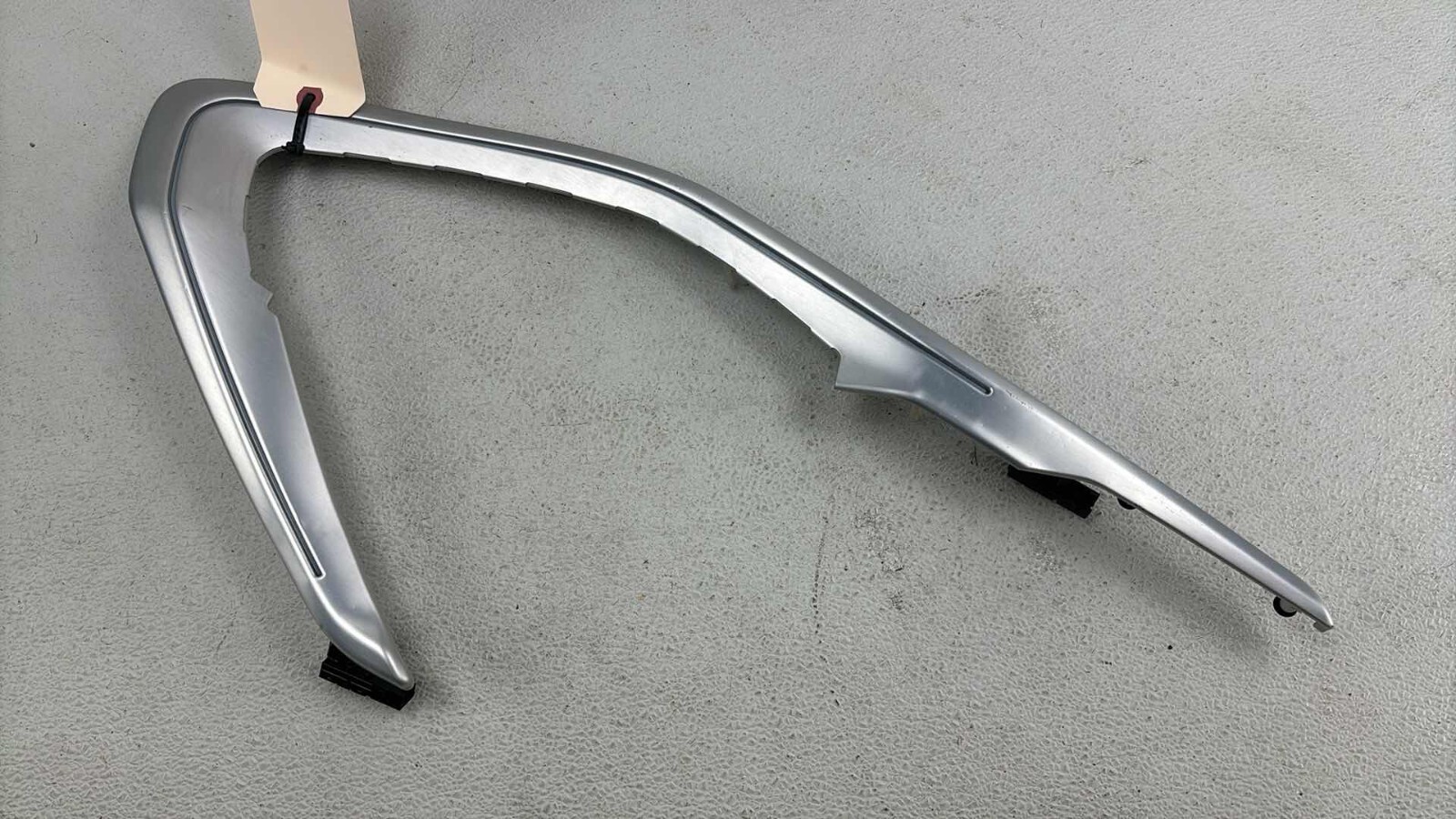 2016-2023 Chevrolet Camaro 6 Generation Front Wiper Cowl Trim Silver 84031899