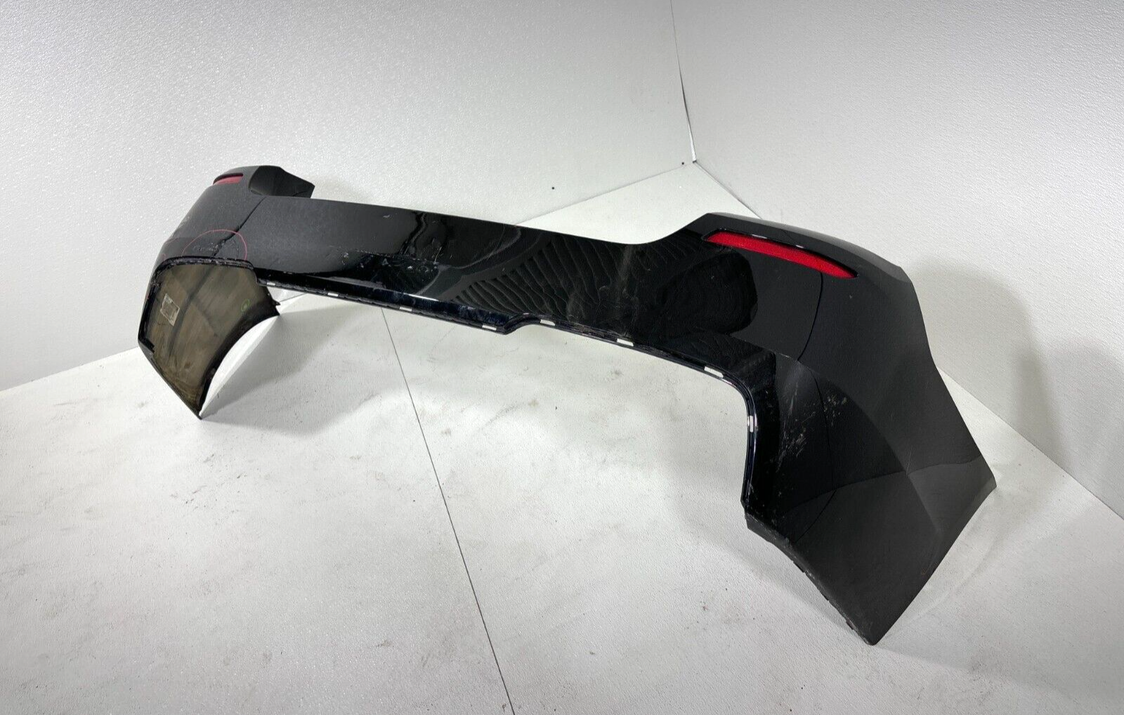2011-2013 Bmw 528I/528I Xdrive Rear Bumper Cover Black 7238522 Oem