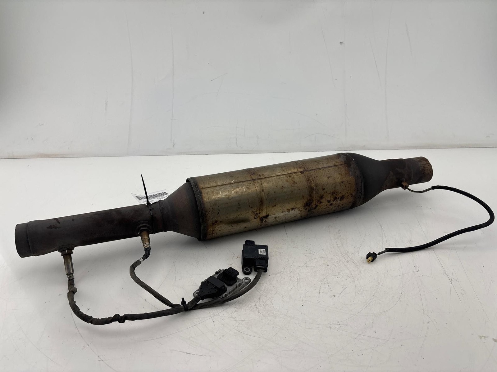 2017 - 2021 Mercedes Sprinter 3500XD 2500 Center Exhaust Muffler OEM