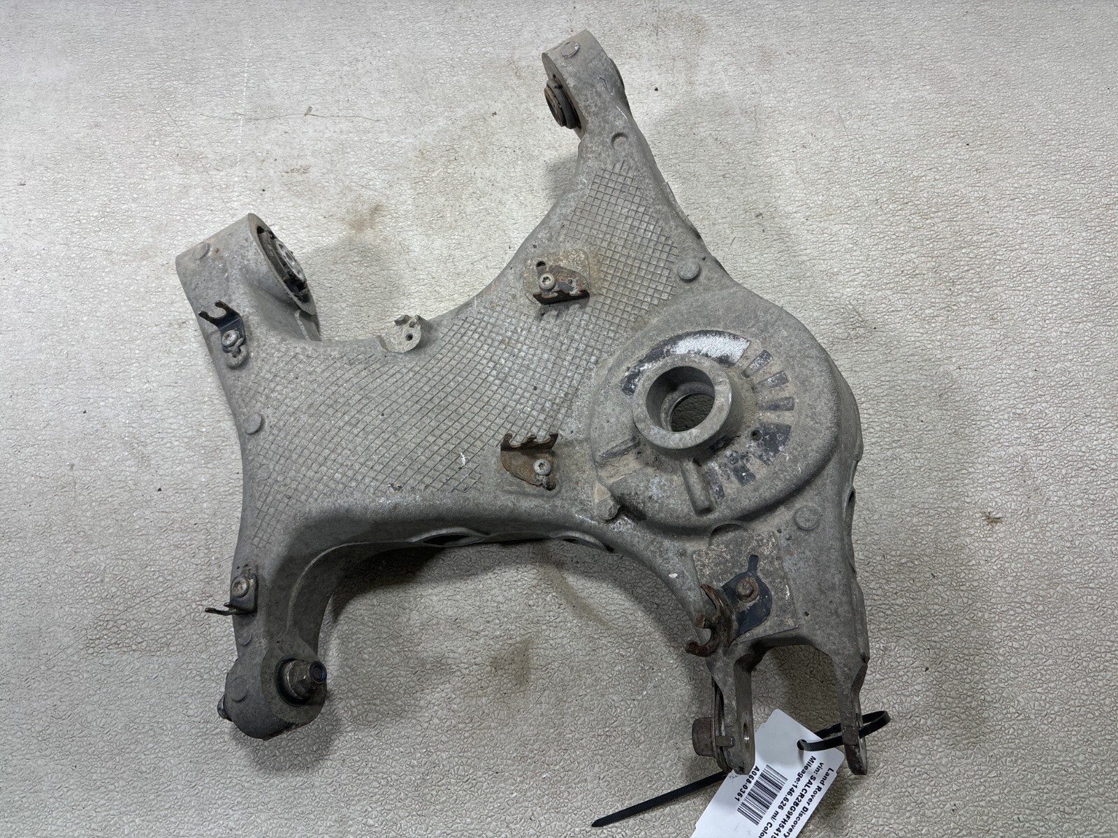 2015-2023 Land Rover Discovery Sport (L550) Rear Left Side Lower Control Arm Oem