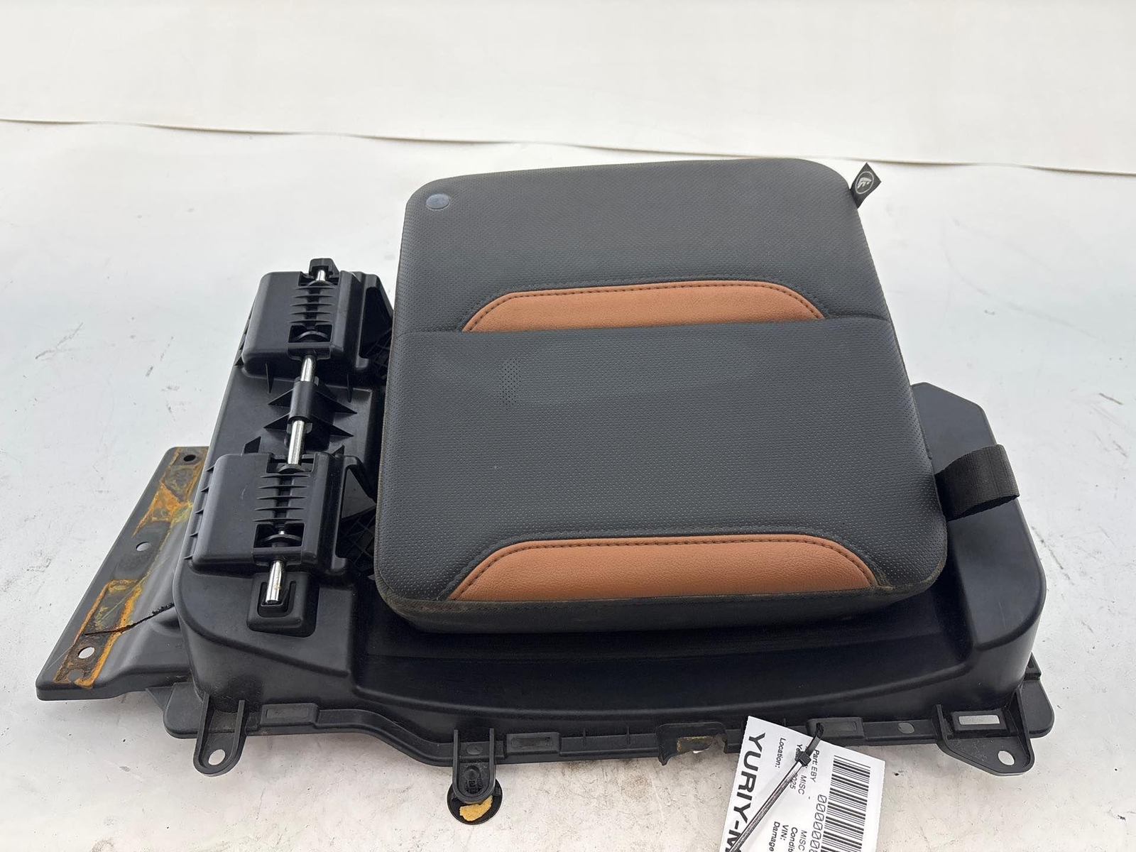 2024 Gmc Sierra 1500 At4 Right Rear Seat Storage Compartment Door Oem