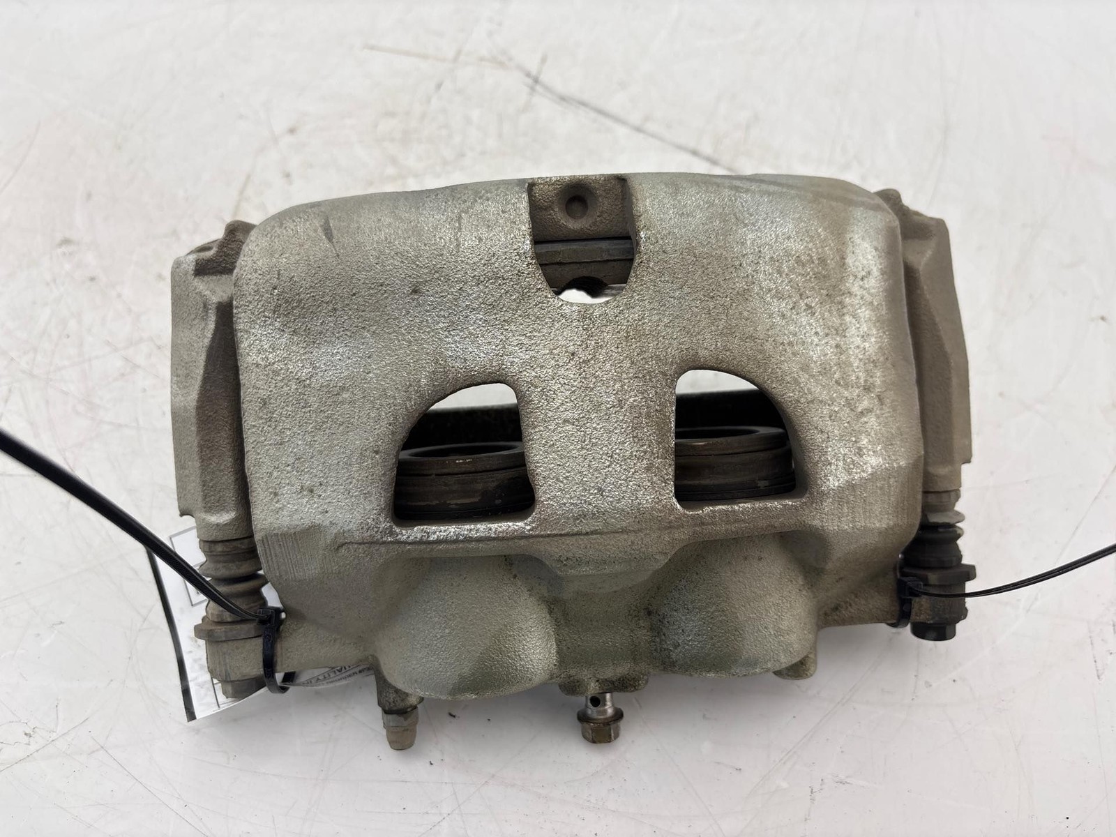2018-2020 Ford F150 4WD Front Right Brake Caliper Assembly OEM