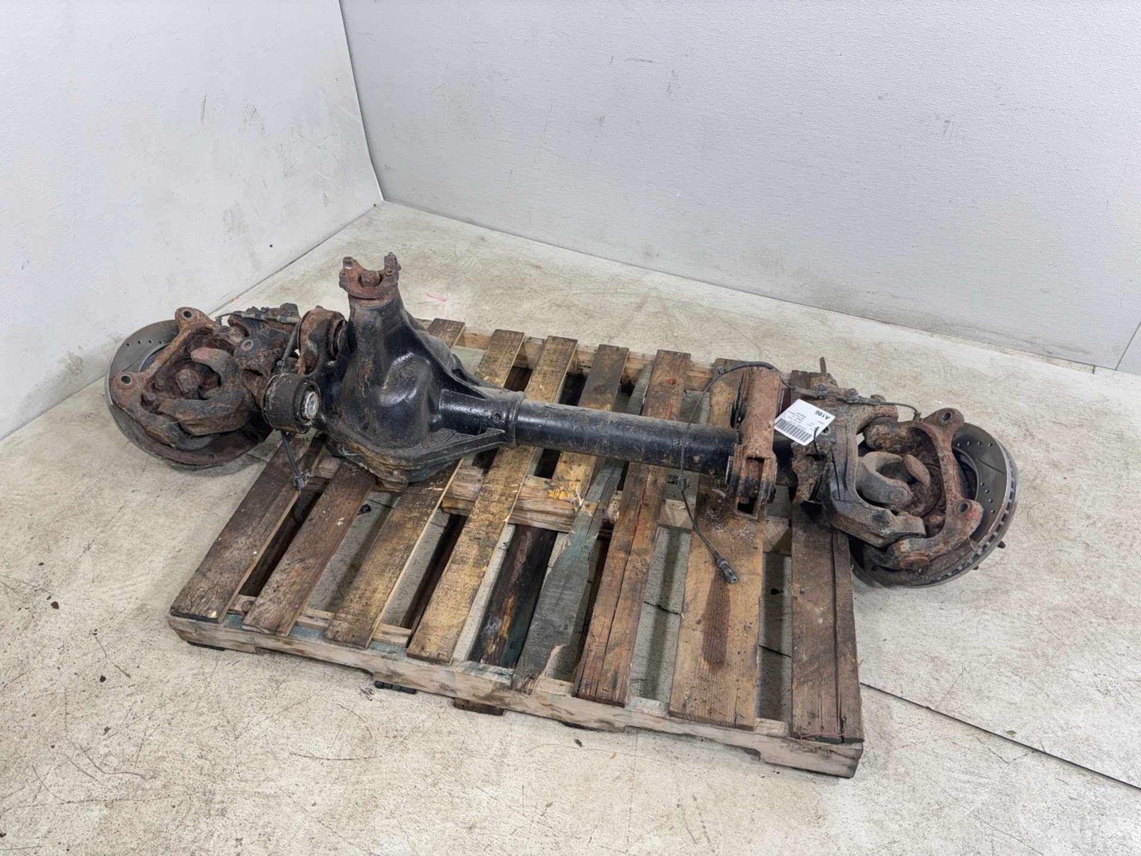 2008-2010 Ford F-350 4X4 Front Axle Differential 4.10 Oem