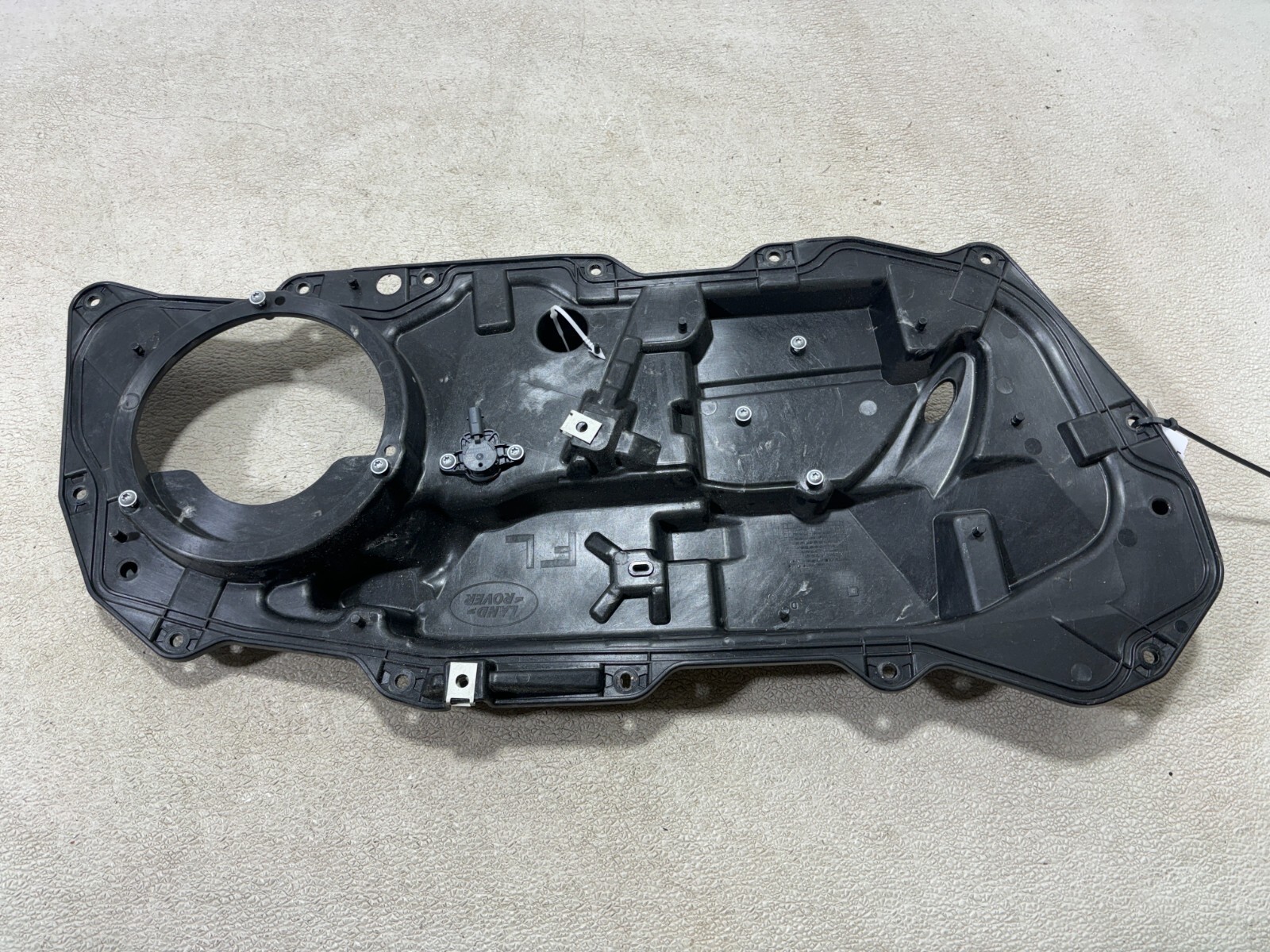 15-19 Land Rover Discovery Sport Front Left Side Window Inner Panel Cover Oem