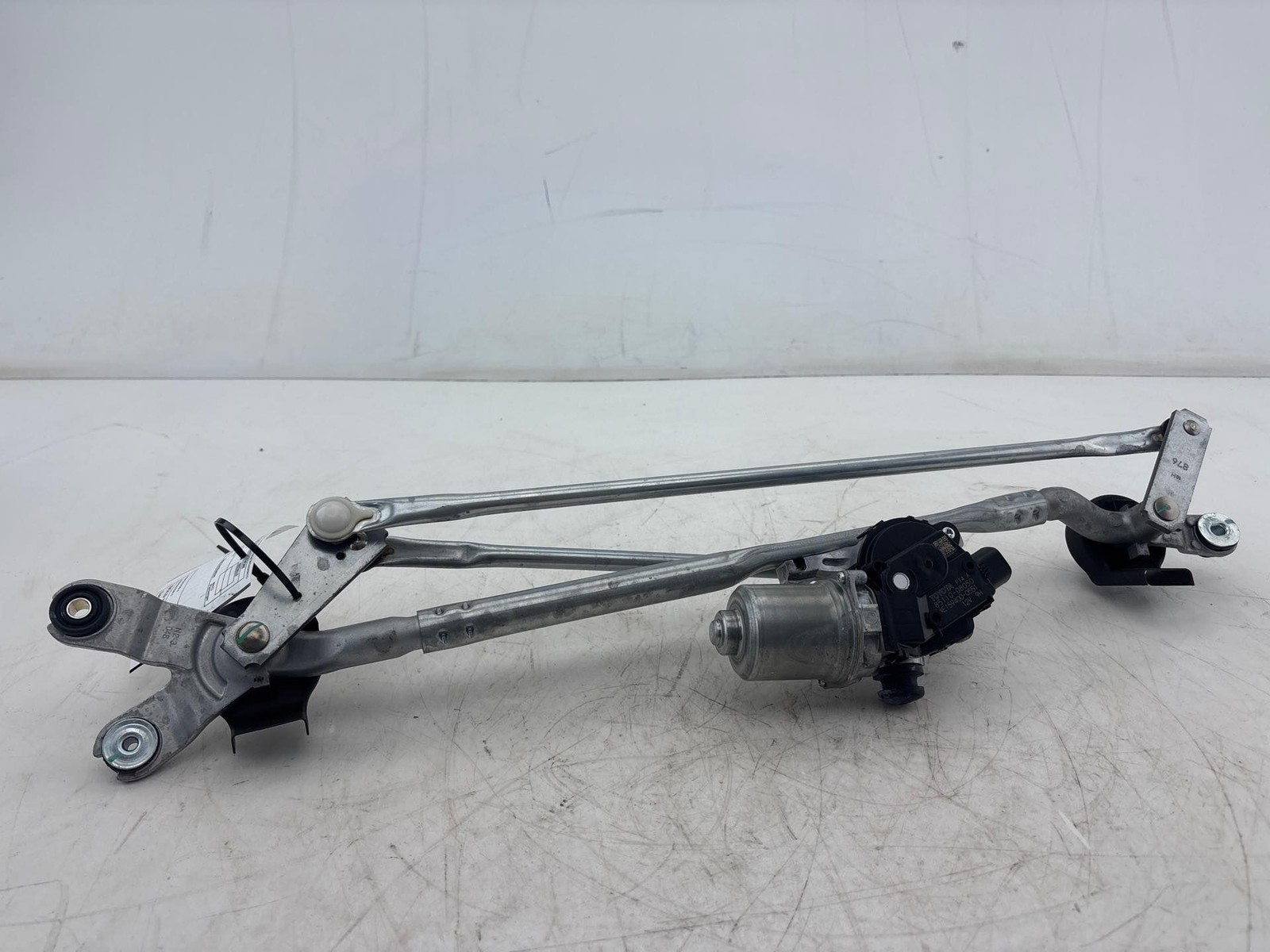 21-25 Toyota Sienna Windshield Wiper Linkage & Motor OEM 8515008030