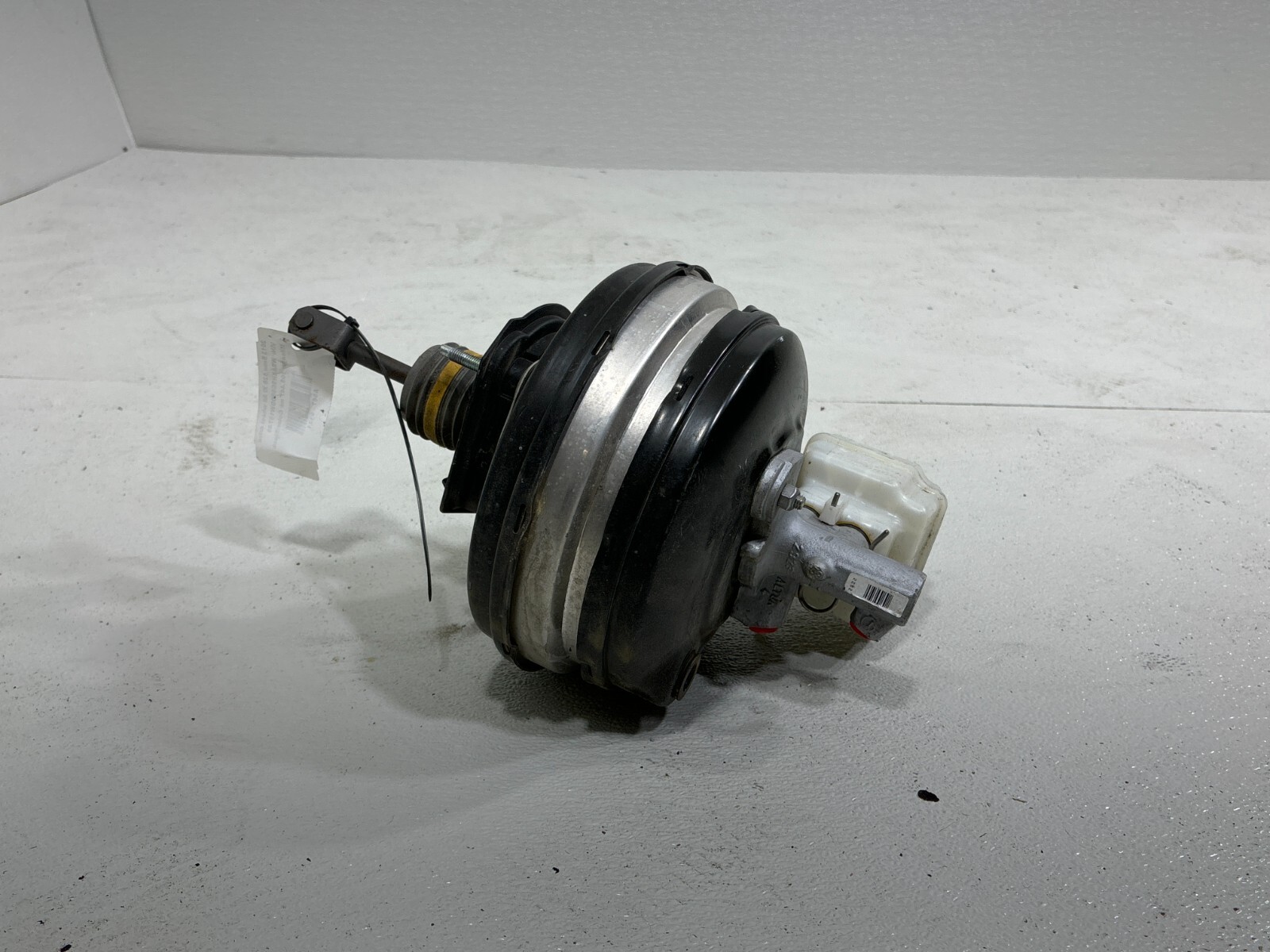 2011-2016 Bmw 528I 535I F10 Power Brake Booster Master Cylinder W/ Reservoir Oem