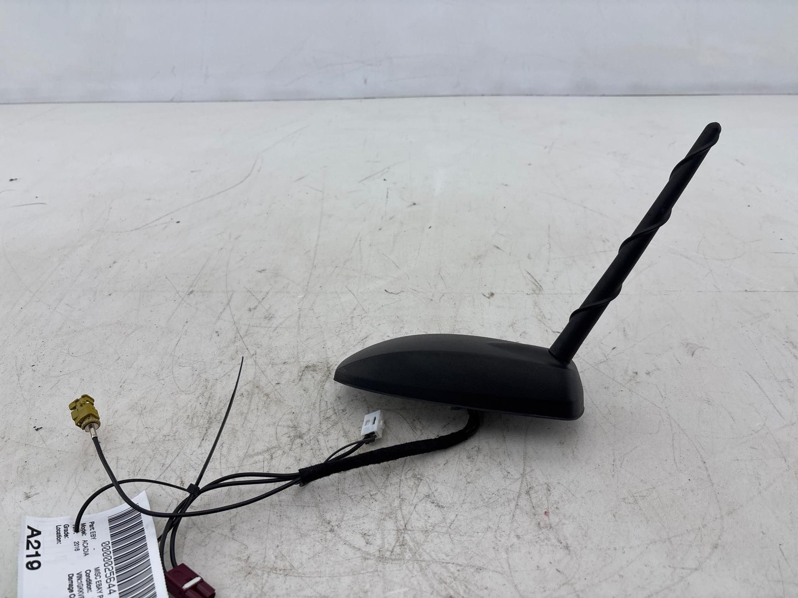 2007 - 2016 GMC Acadia Roof Mounted Radio Antenna OEM