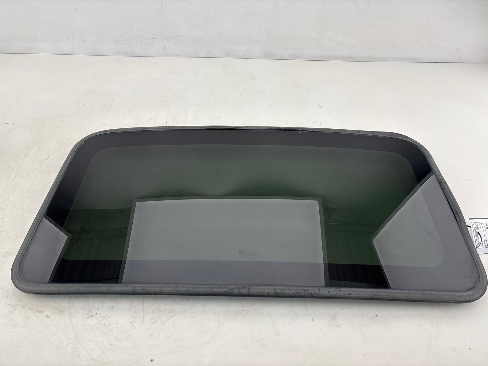2007 - 2017 GMC Acadia Front Sunroof Sun Roof Window Glass OEM