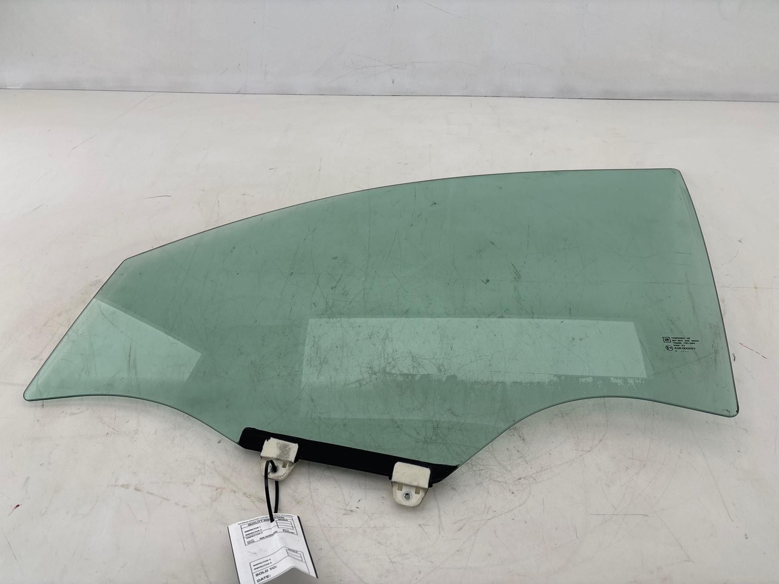2007 - 2017 GMC Acadia Front Left Driver Side Door Window Glass OEM