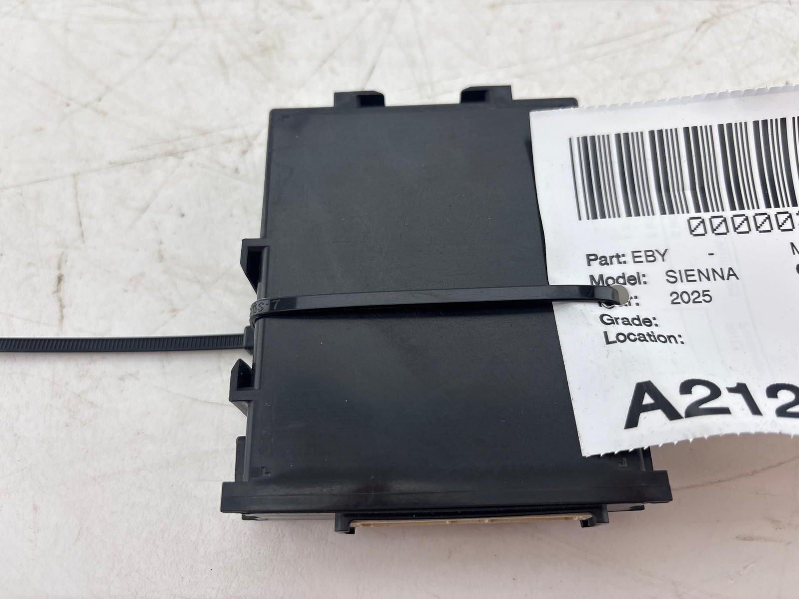 2025 Toyota Sienna 2.5L Network Gateway Control Module OEM 891110E280