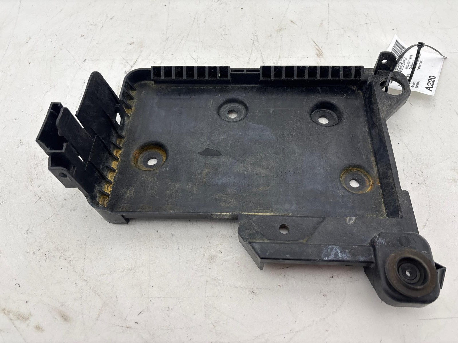 2021-2024 Chevrolet Trailblazer Battery Tray OEM 60003161