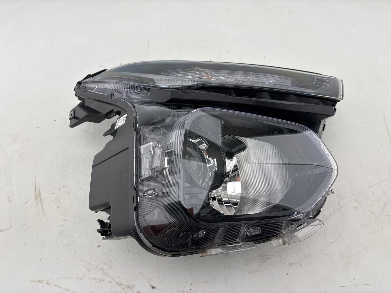 2021-2023 Chevrolet Trailblazer Front Right Headlight Assembly OEM