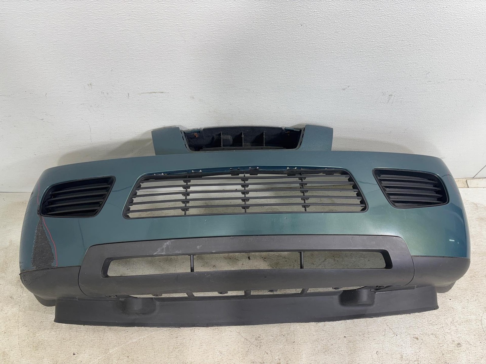 2006-2007 Saturn Vue Front Bumper Cover Oem