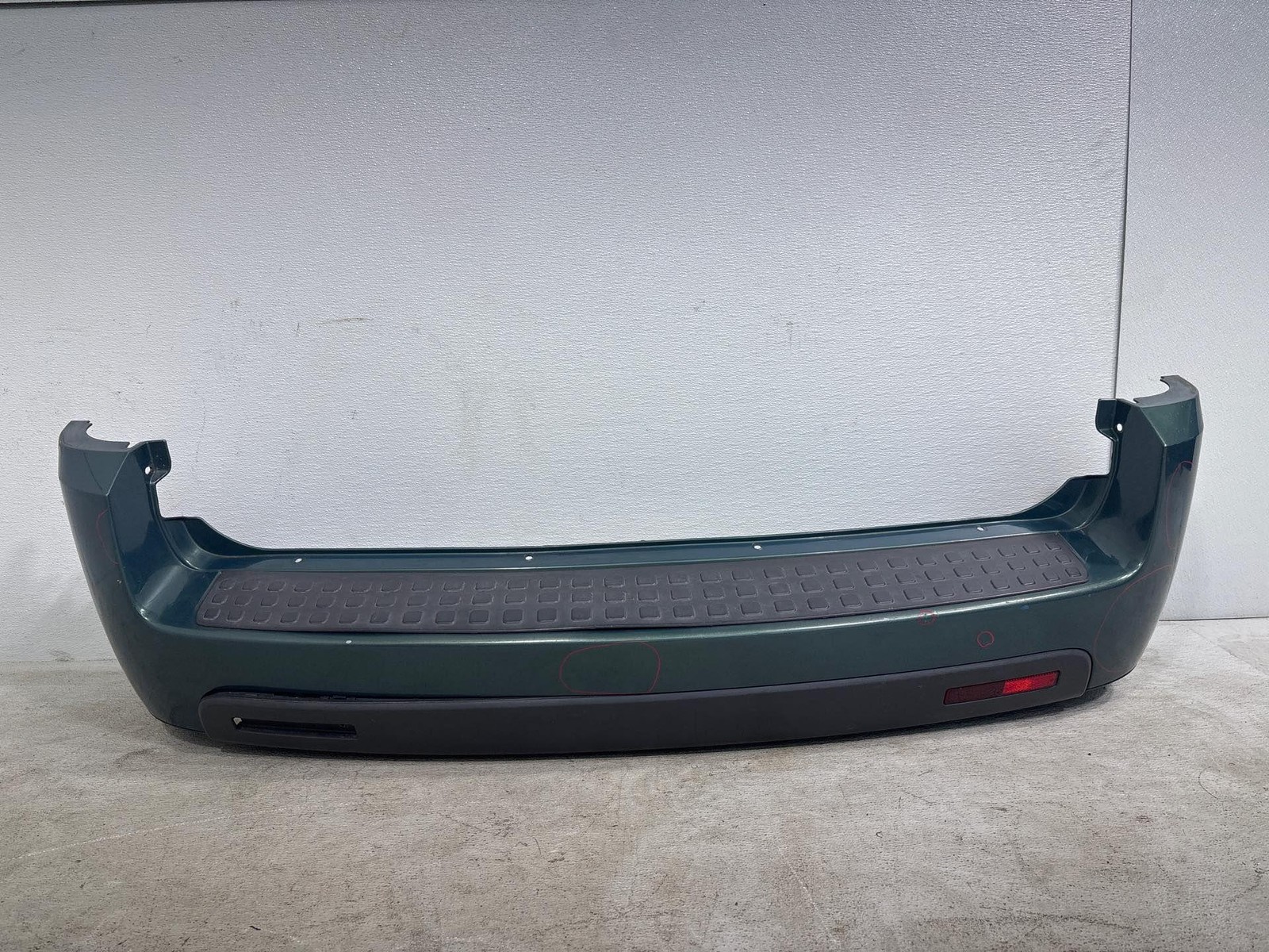 2006-2007 Saturn Vue Rear Bumper Cover Oem