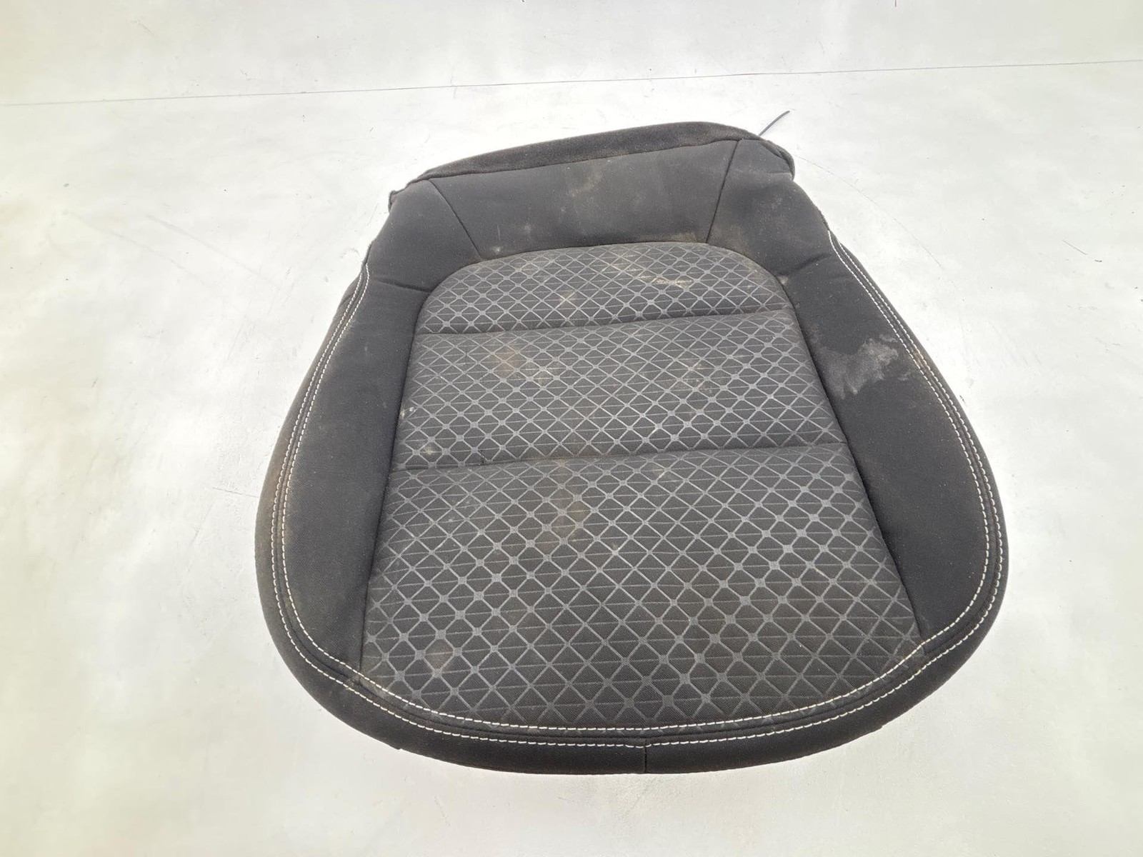 23-25 Ford Escape 1.5L Front Passenger Side Lower Seat Bottom Cushion