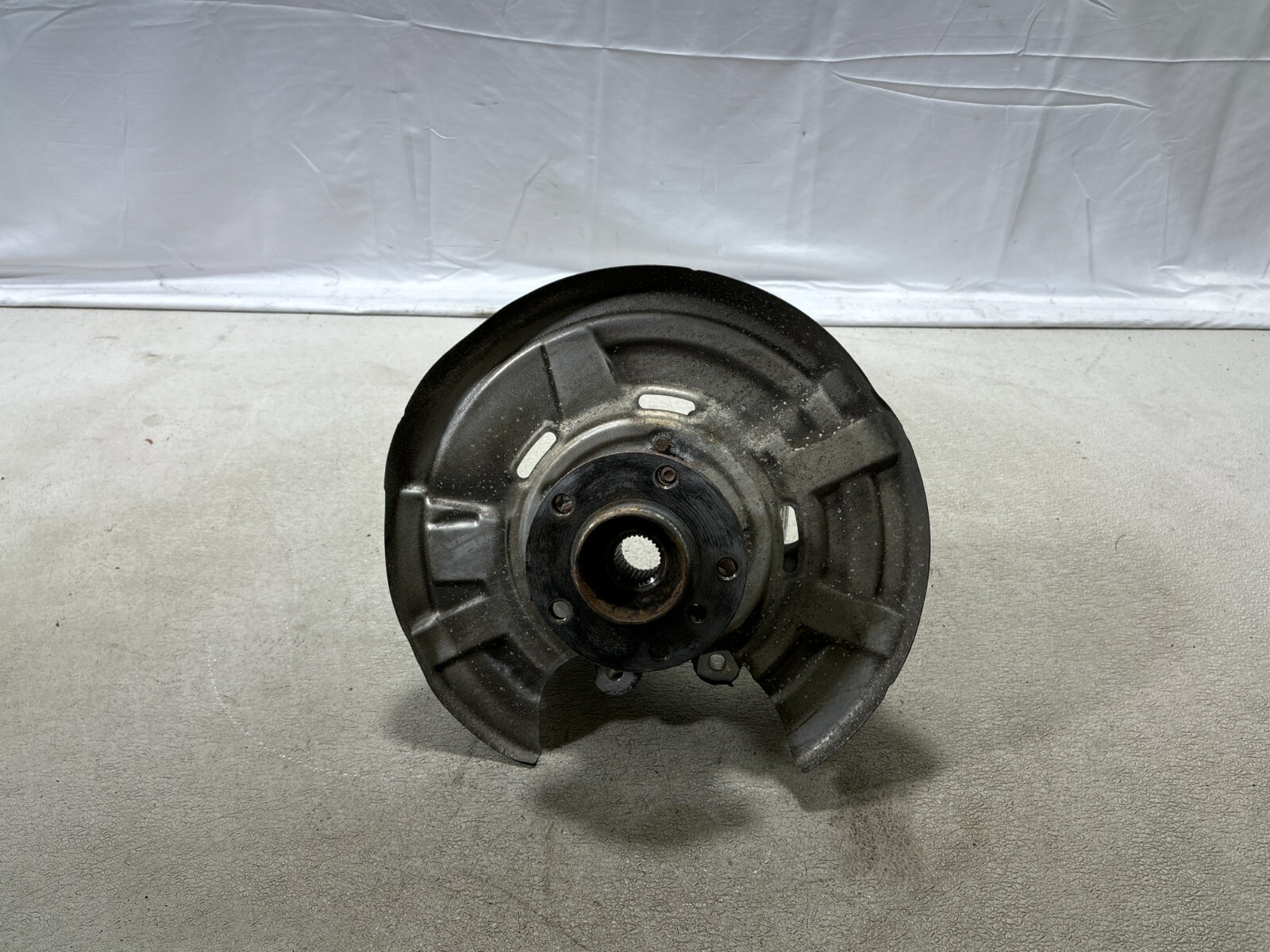 2012-2016 Bmw 528Xi M5 Rear Left Side Spindle Knuckle Hub Bearing Oem 6798770