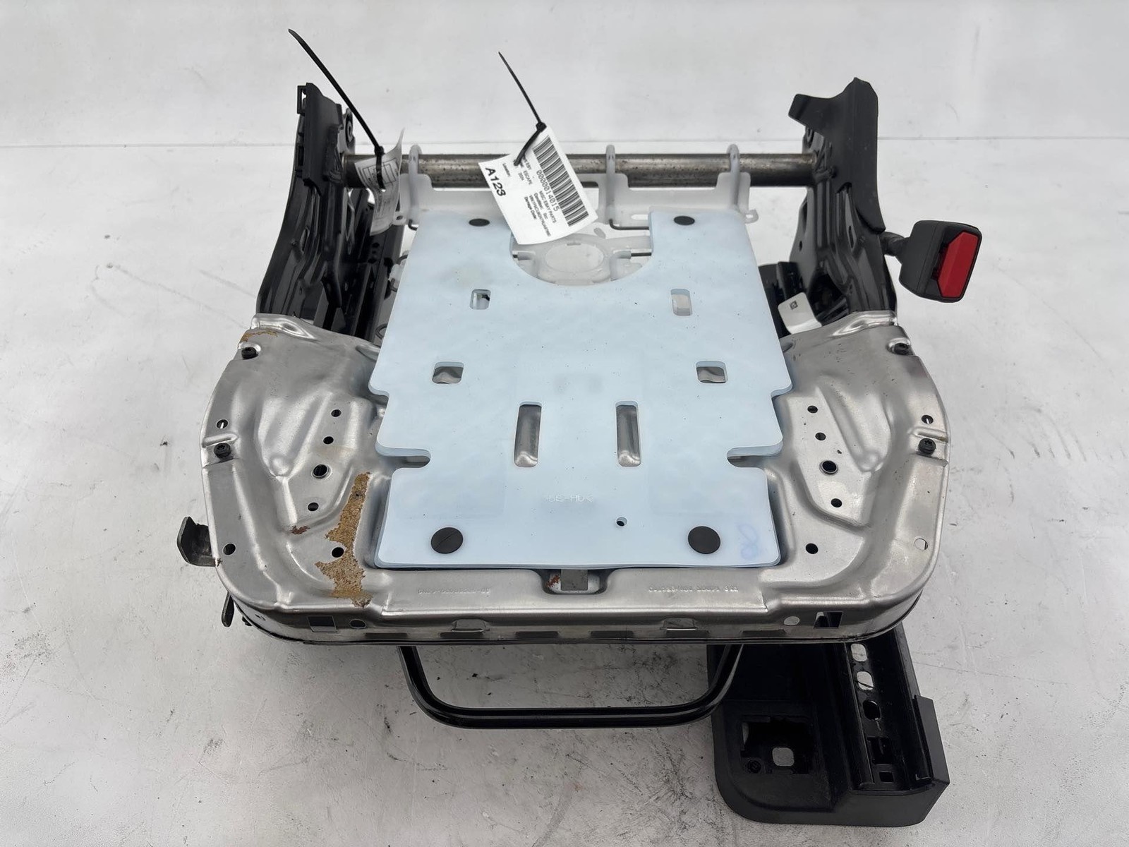 20-25 Ford Escape 1.5L Front Passenger Side Seat Track Frame