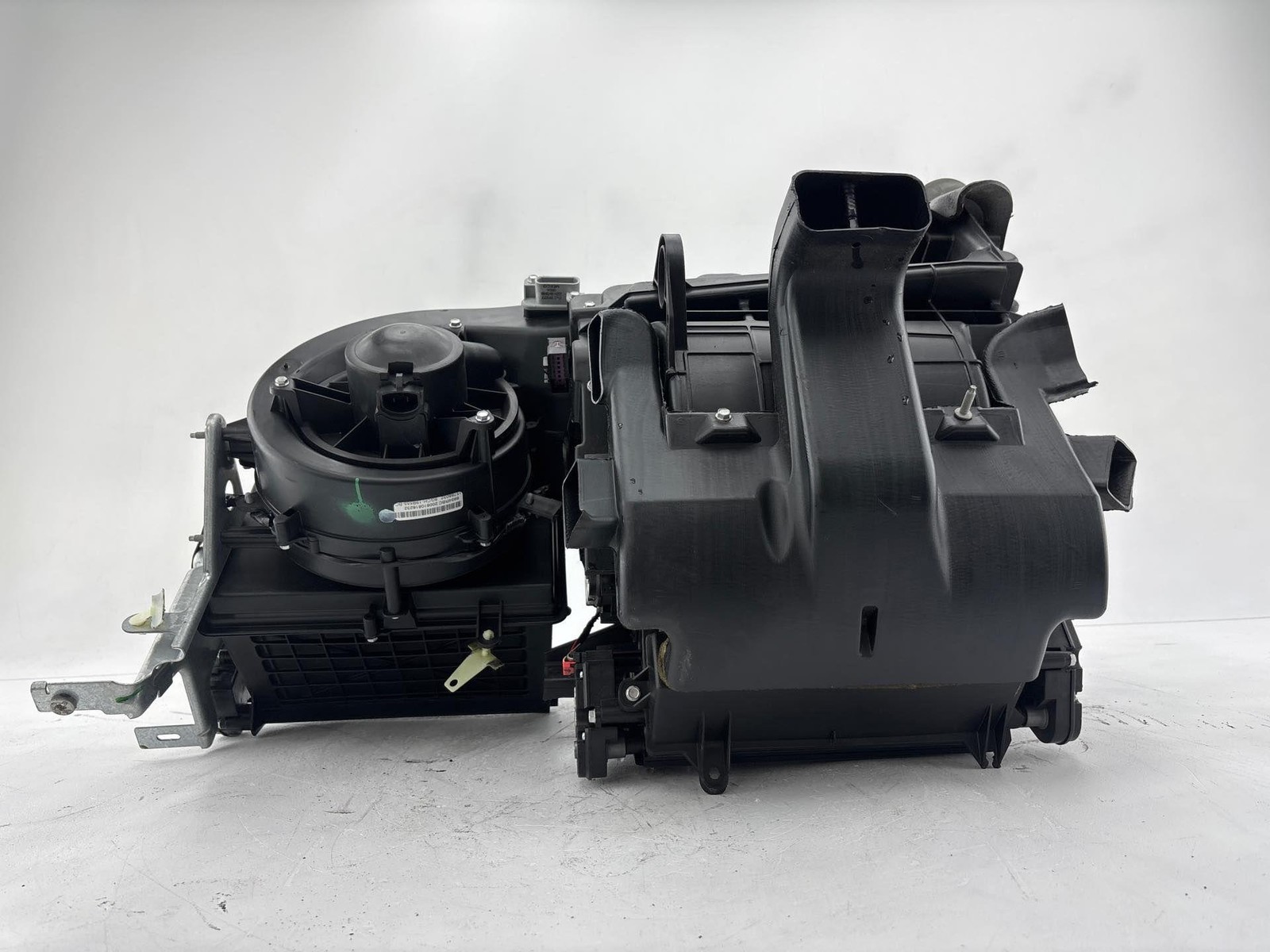 2006 Saturn Vue Hvac Heater Blower Motor Housing Box Oem