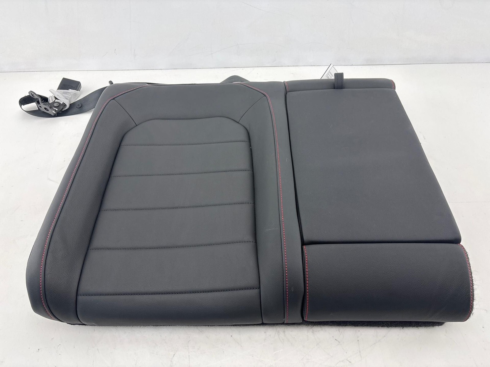 2015 - 2017 Volkswagen Golf GTI Rear Right Upper Seat Backrest Cushion OEM