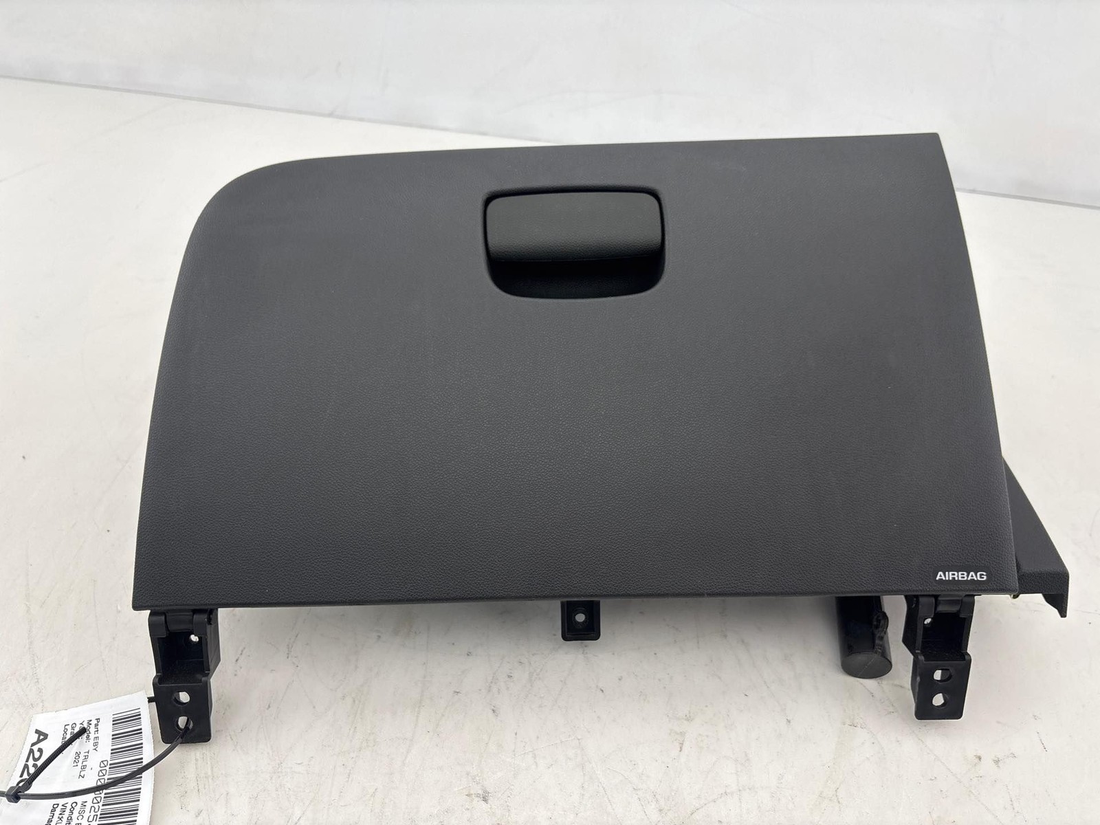 2021-2023 Chevrolet Trailblazer Dash Glove Box Storage Compartment OEM