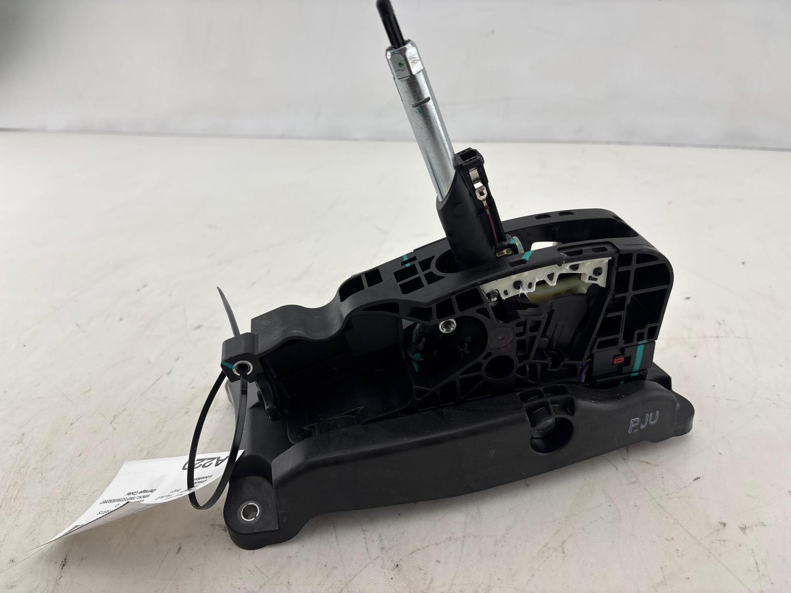 2020-2023 Chevrolet Trailblazer Automatic Transmission Shift Lever Assembly OEM
