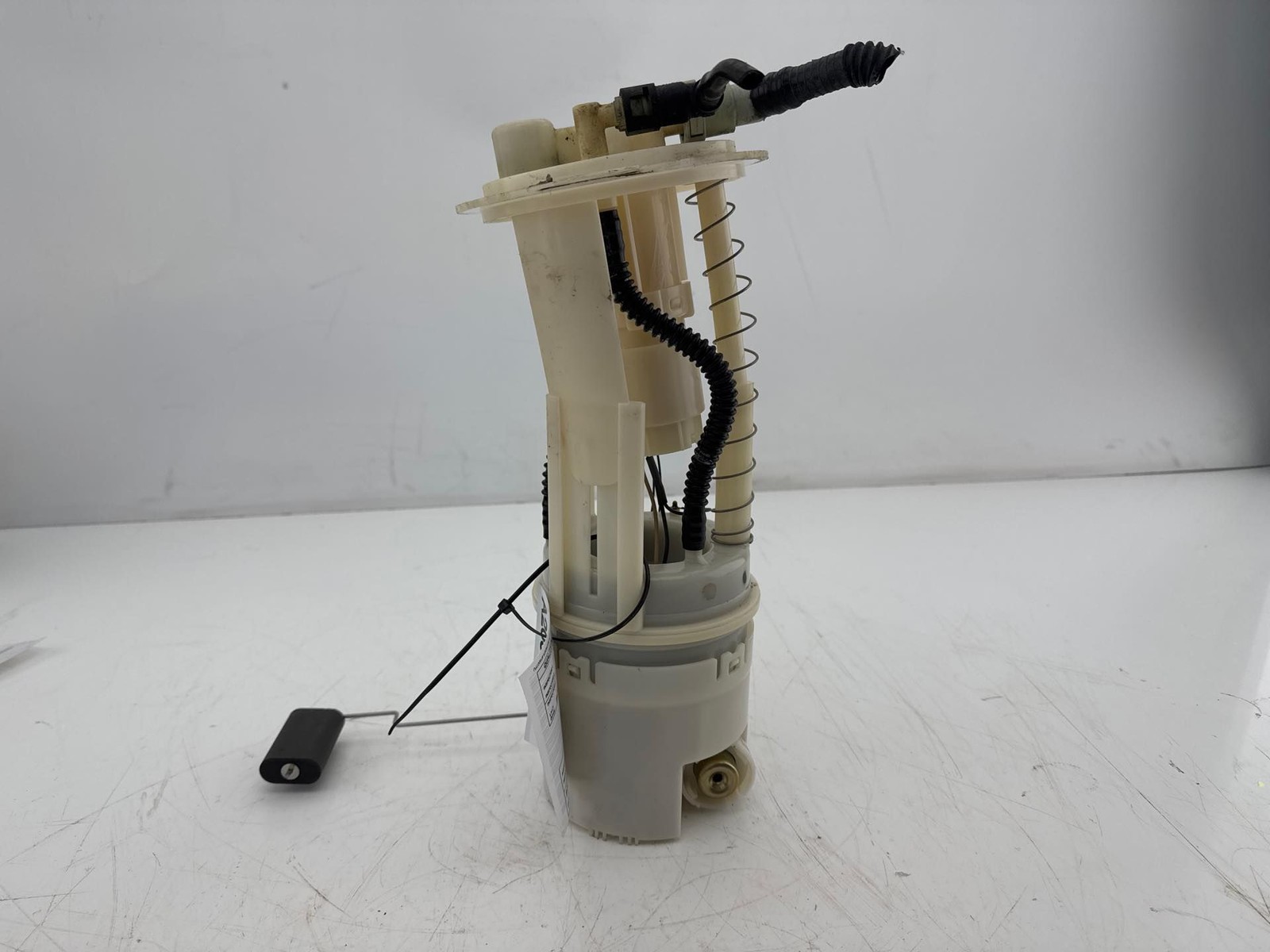 2005 -2012 Nissan Pathfinder 4.0L Fuel Gas Pump Assembly OEM