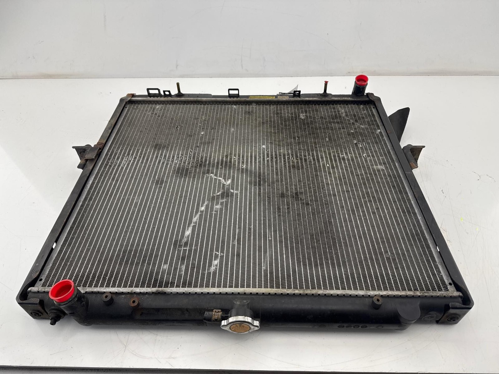 2005 - 2010 Nissan Pathfinder AT Engine Coolant Radiator OEM
