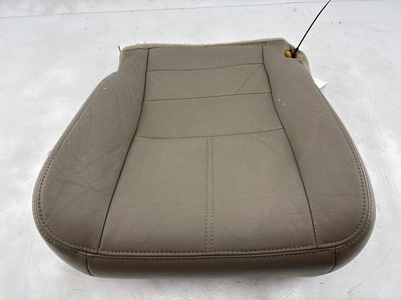 2008-2010 Ford F-350 Front Right Lower Seat Bottom Cushion Oem