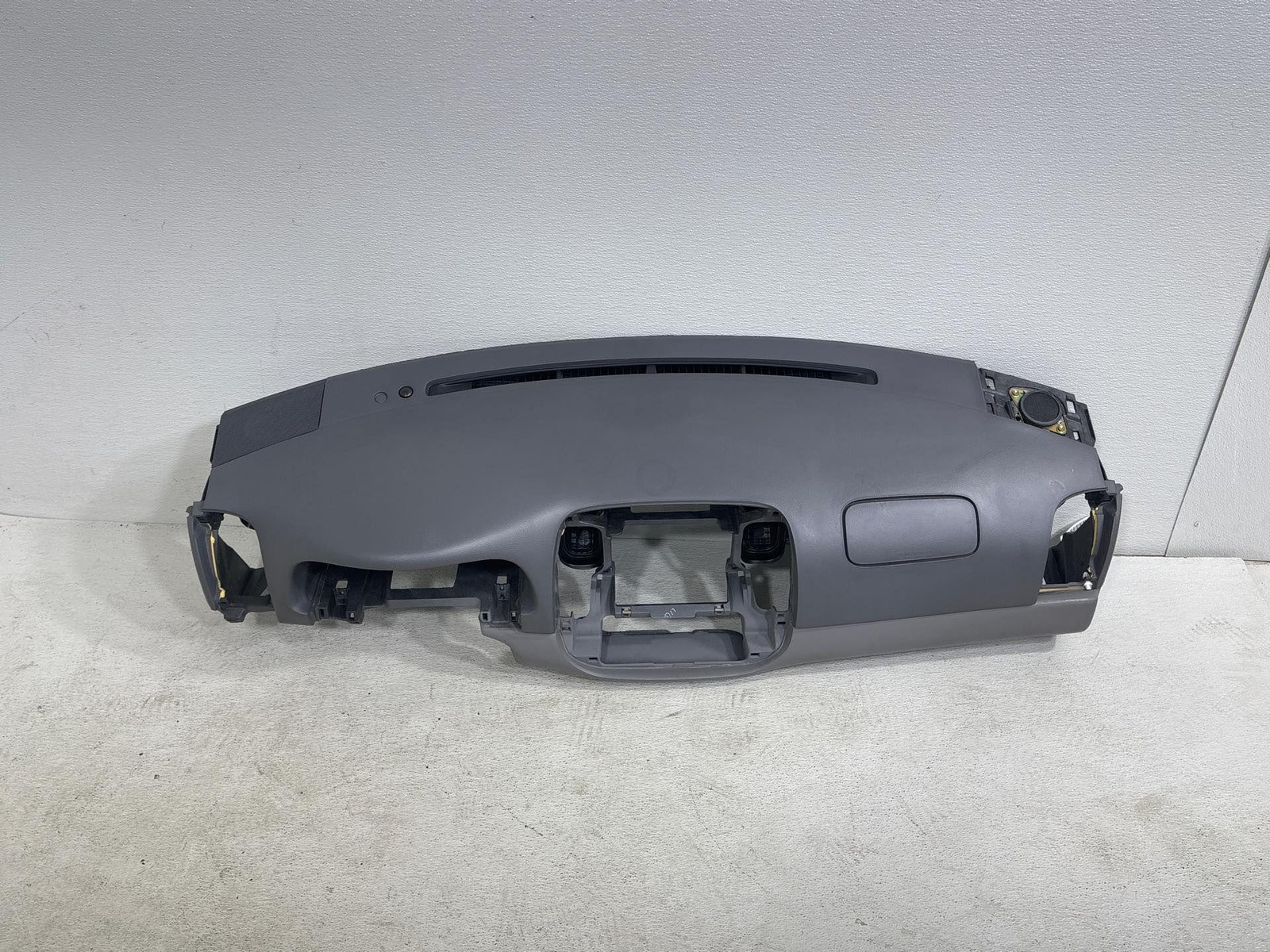 2002-2006 Toyota Camry Dash Dashboard Instrument Panel Assembly Oem