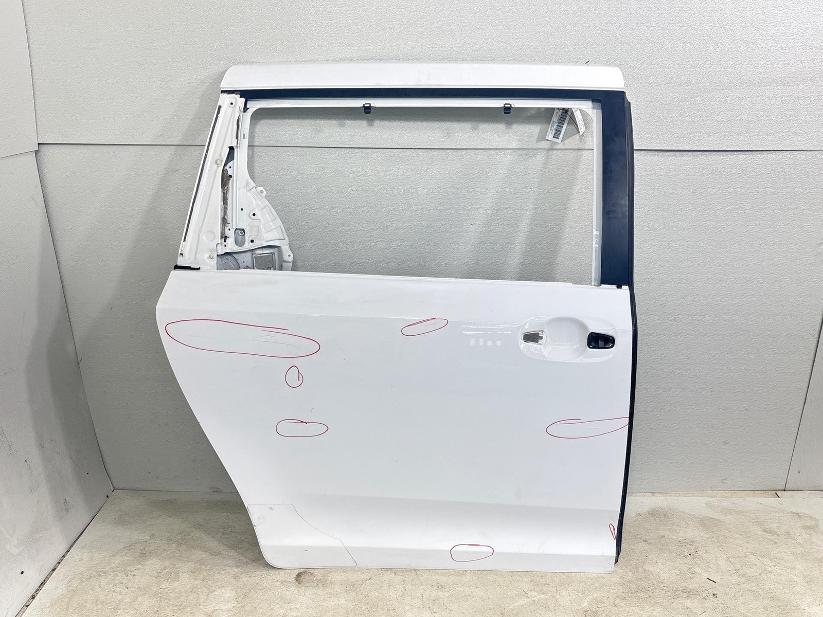 2011-2020 Toyota Sienna Rear Right Sliding Door Shell Cover Panel Oem