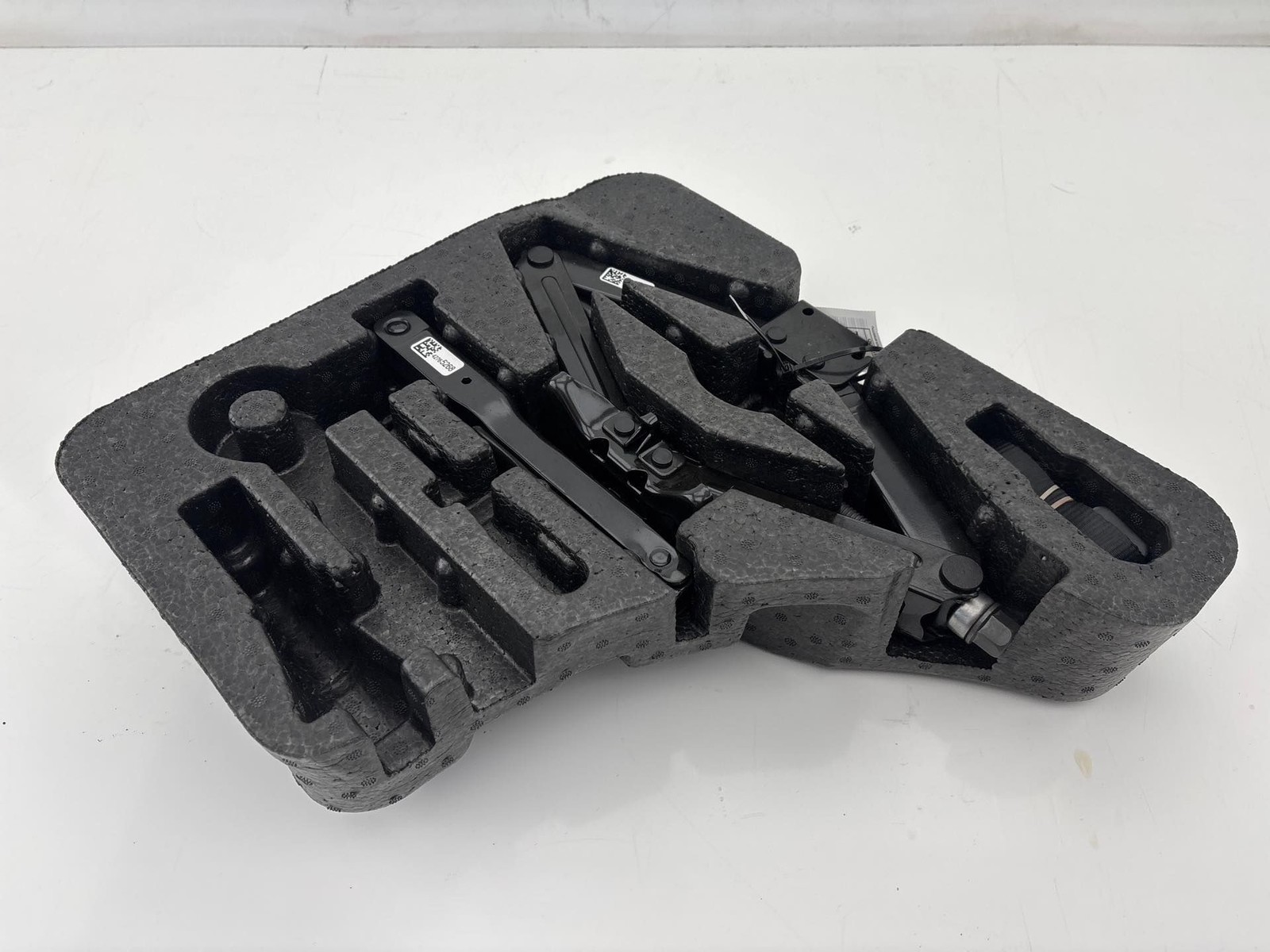 2021-2024 Chevrolet Trailblazer Emergency Spare Tire Jack Tool Kit OEM 42521455