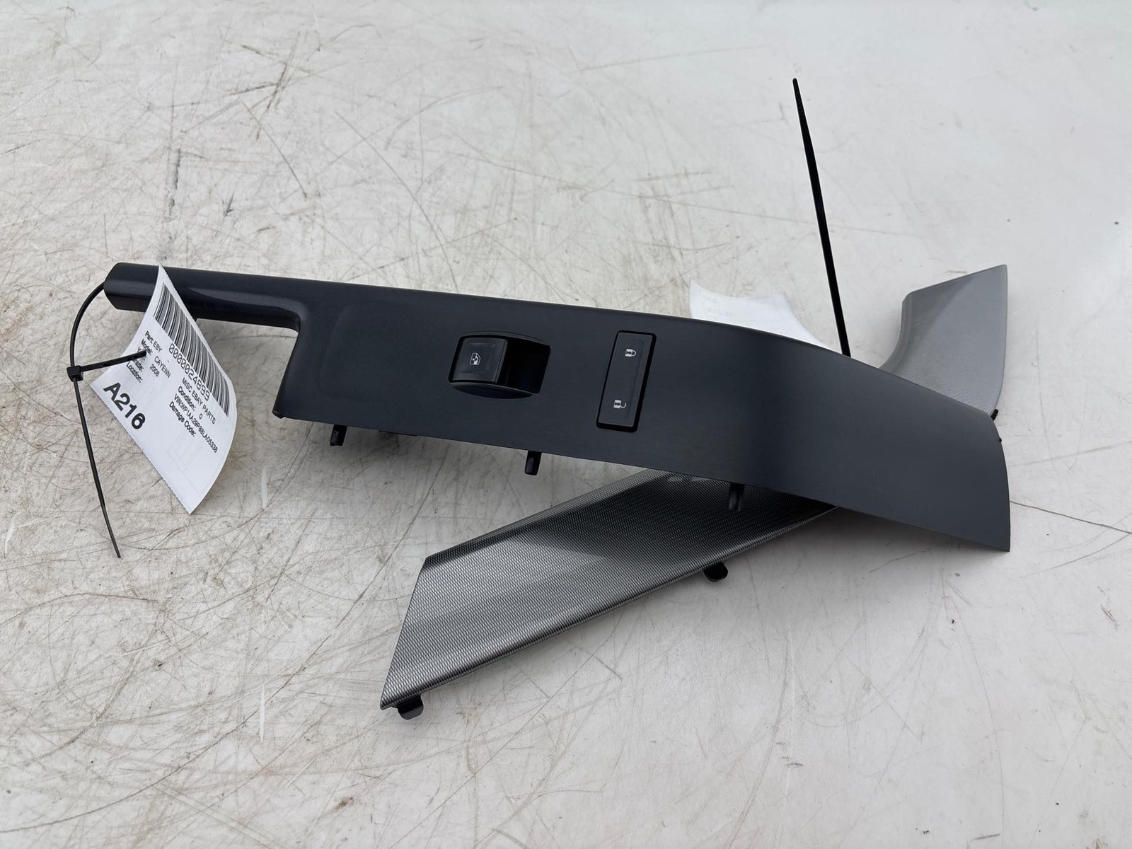 14-19 Silverado Sierra Front Right Door Handle Trim Cover w/ Window Switch OEM