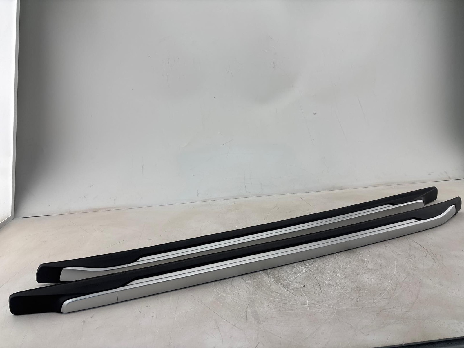 2021-2025 Chevrolet Trailblazer Roof Rack Luggage Carrier Rail LH/RH OEM