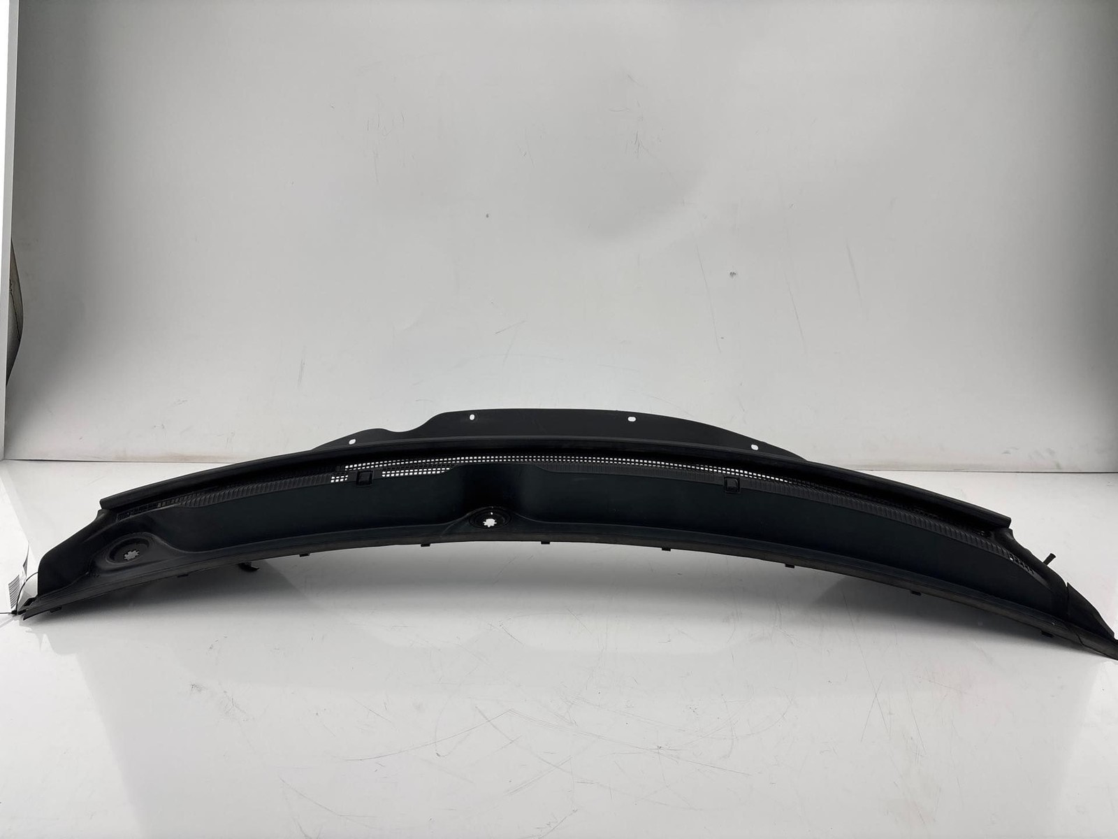 2021-2025 Chevrolet Trailblazer Windshield Wiper Cowl Panel Vent OEM 42765842
