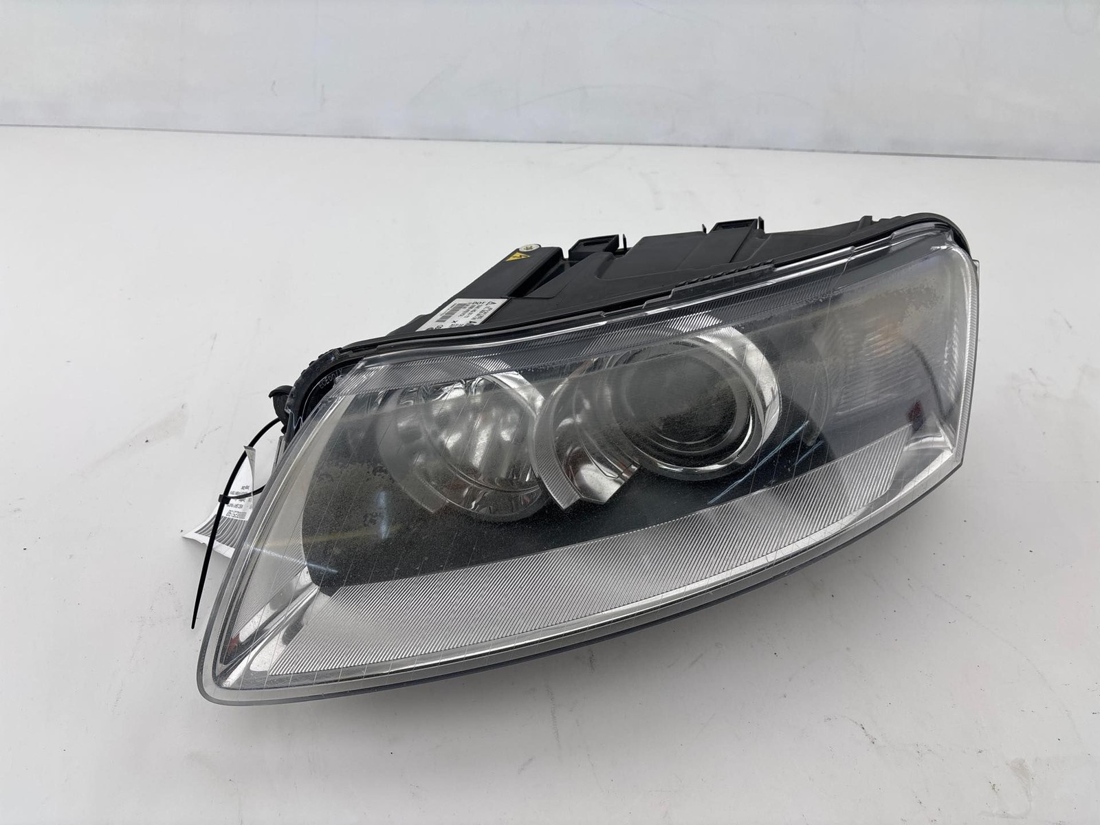 2005-2008 Audi A6 Front Left Headlight Assembly OEM 4F0941003AM