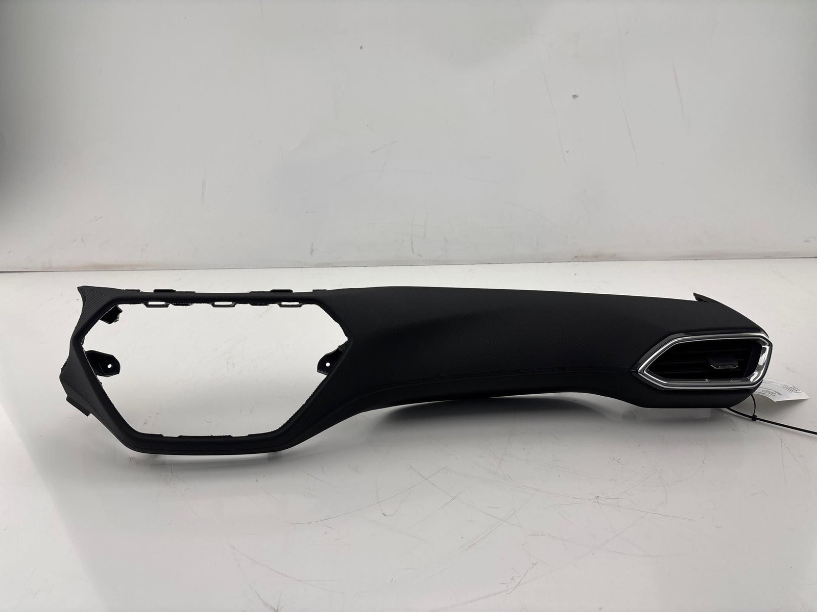 2021-2023 Chevrolet Trailblazer Dash Center Right Bezel Molding Trim Panel OEM