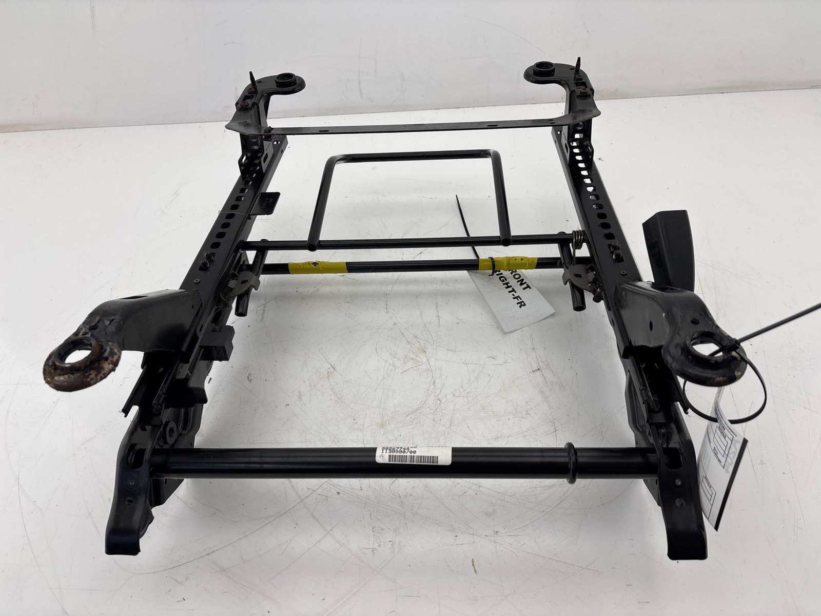 2007 - 2010 Jeep Patriot Front Right Side Seat Track Manual Adjuster OEM