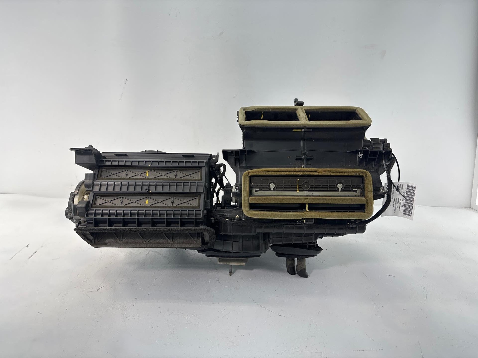 2013-2020 Ford Fusion Hvac Manual A/C Heater Housing Bolsters Black Dg9Z19B555Aj