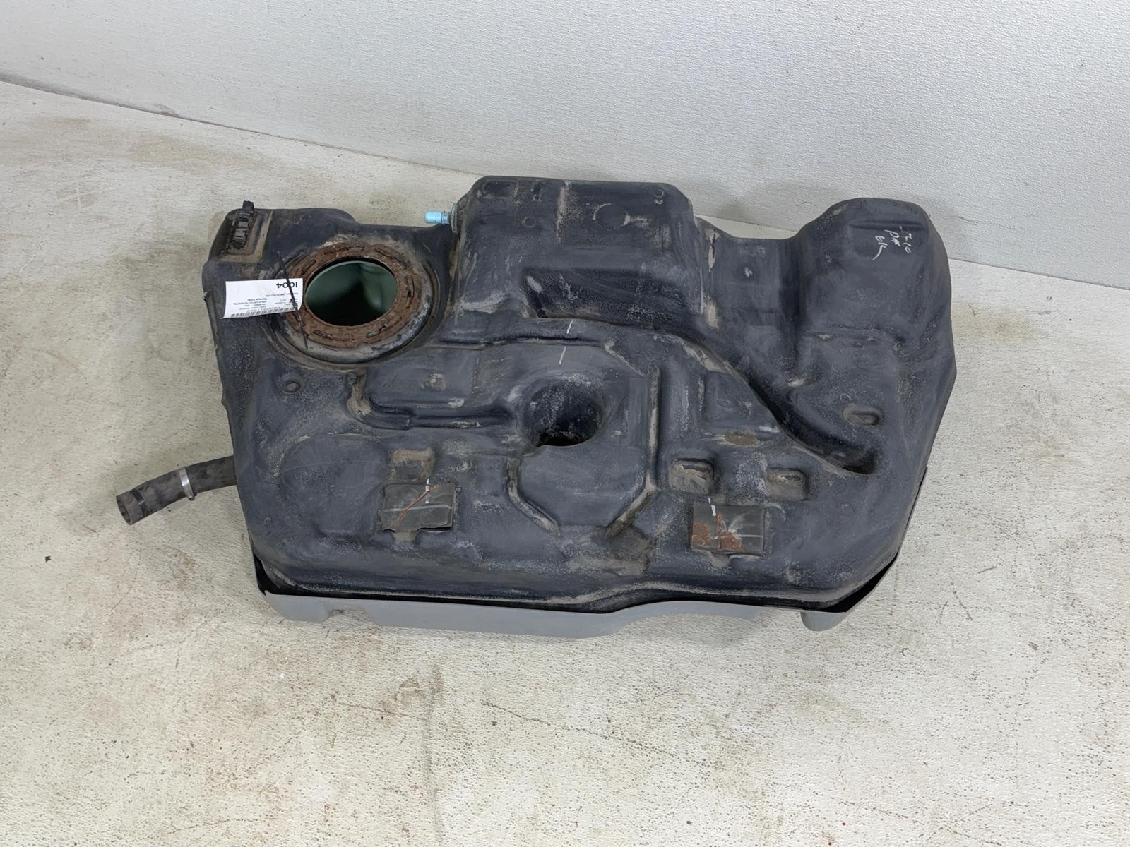 2014 - 2020 Ford Fusion Awd Fuel Gas Tank Reservoir Assembly Hg939K007Bg Oem