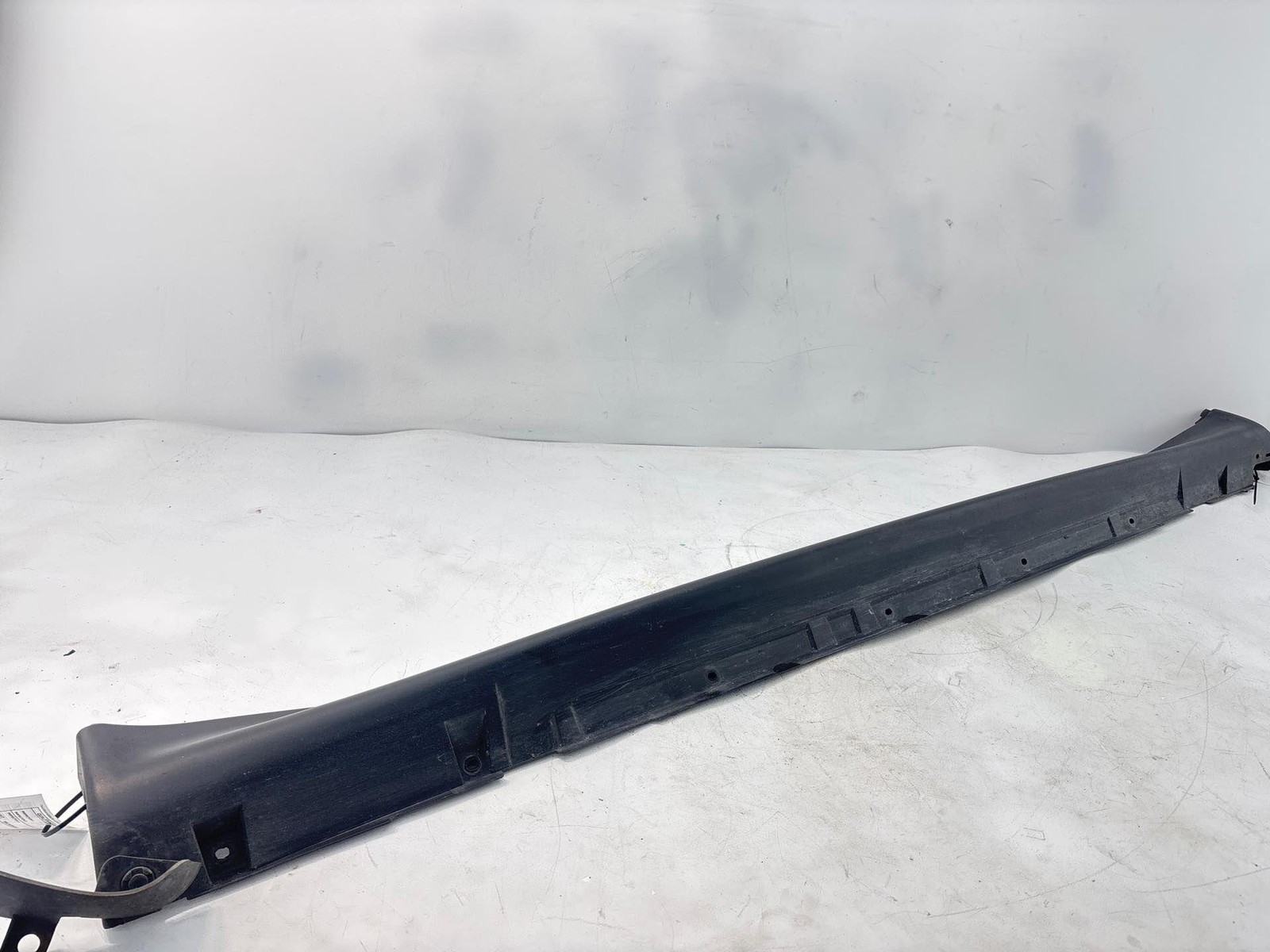 2011-2017 Nissan Juke Right Rocker Panel Moulding OEM