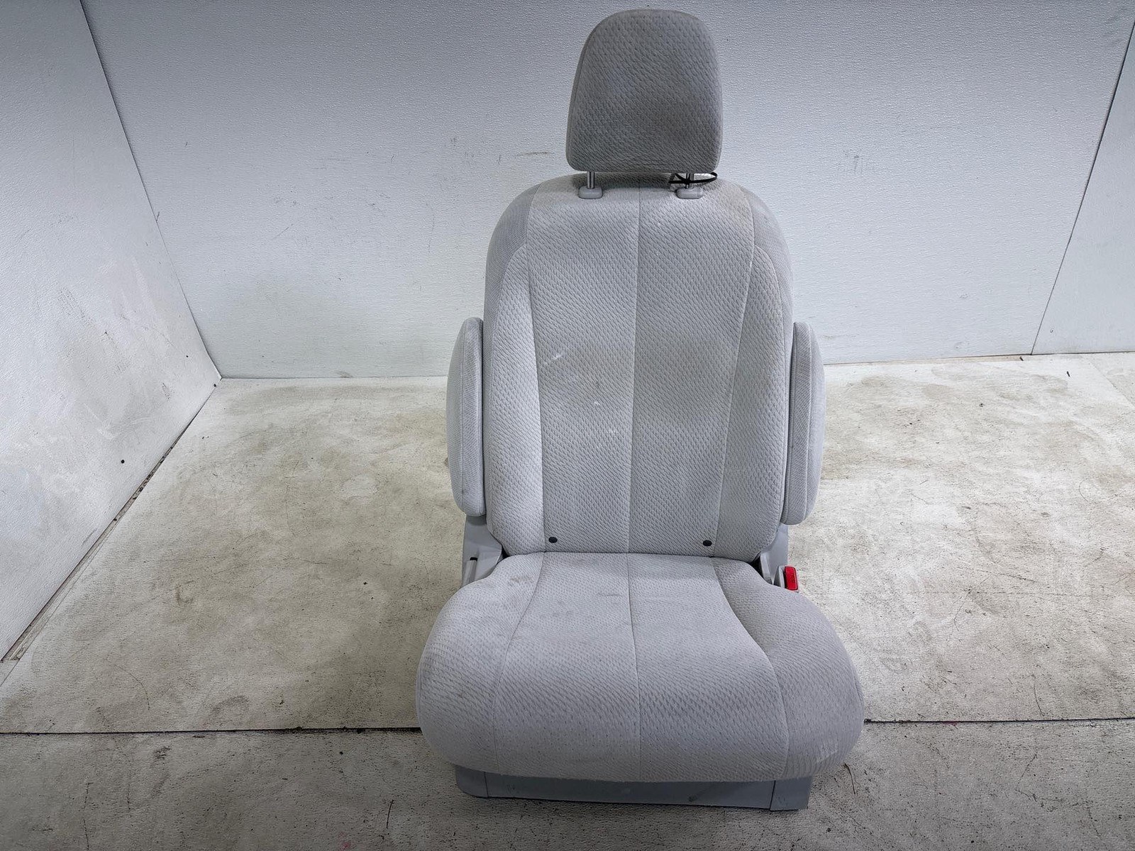 2011-2015 Toyota Sienna Passenger Right Rear Seat Oem