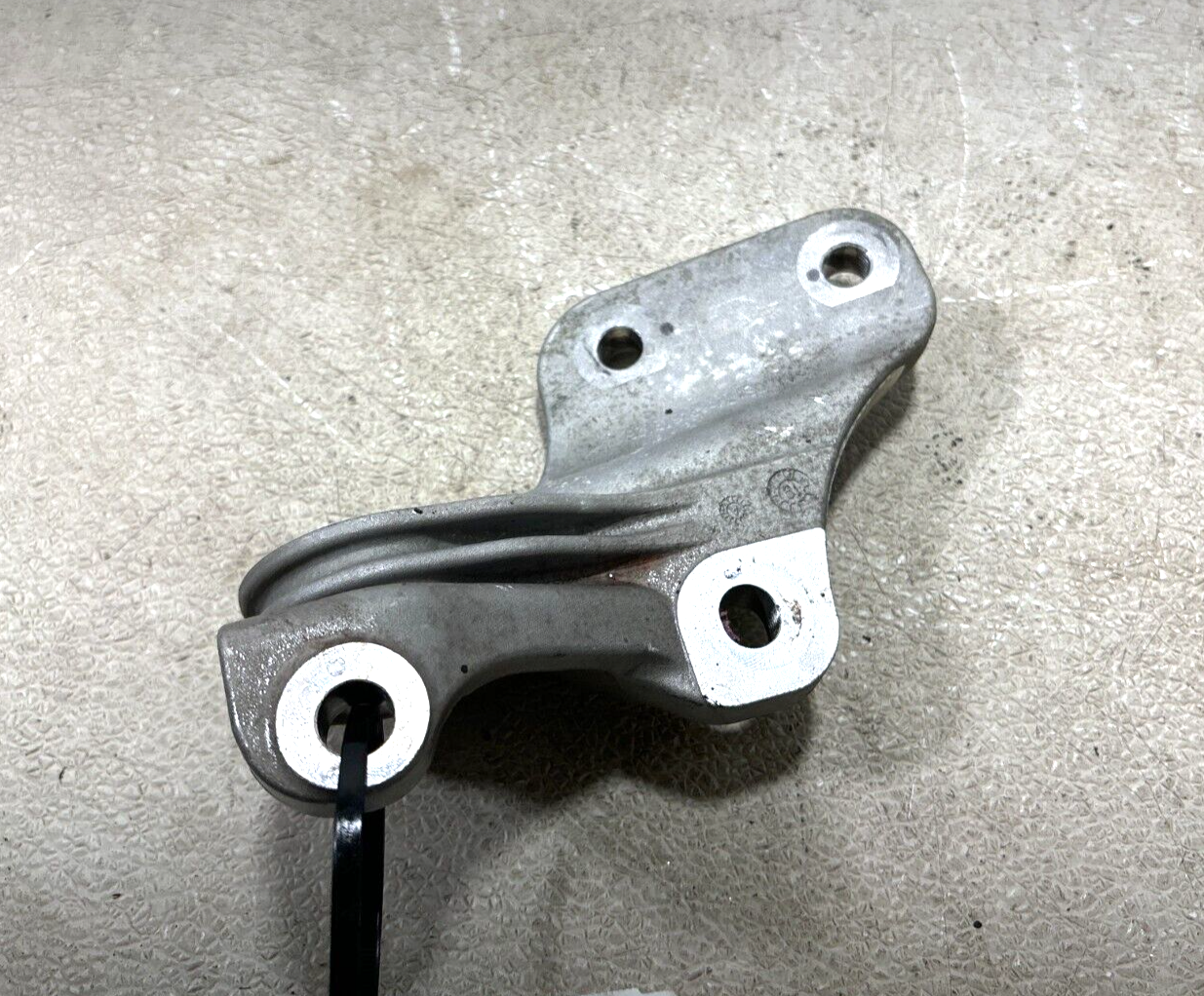 2018-2024 Gmc Terrain/Chevrolet Equinox Trans Mount Bracket 84618126 Oem